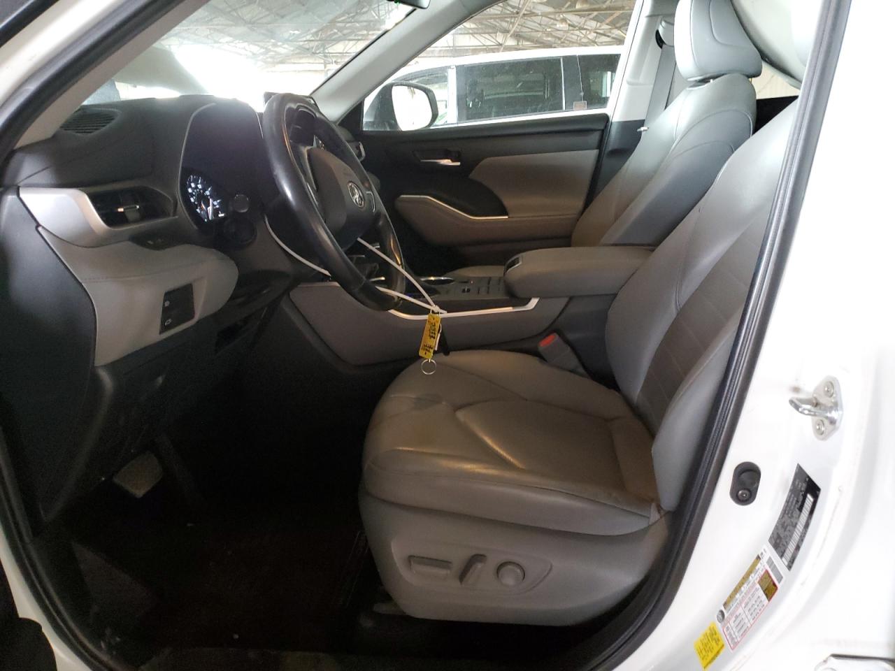 2020 Toyota Highlander VIN 5TDGZRBH3LS522022 Copart auction photo, front end / minor dent/scratches damage thumbnail 7