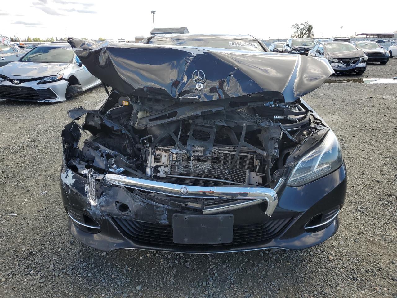 2014 Mercedes-Benz E-klasse VIN WDDHF9HBXEA937098 Copart auction photo, front end / side damage thumbnail 5