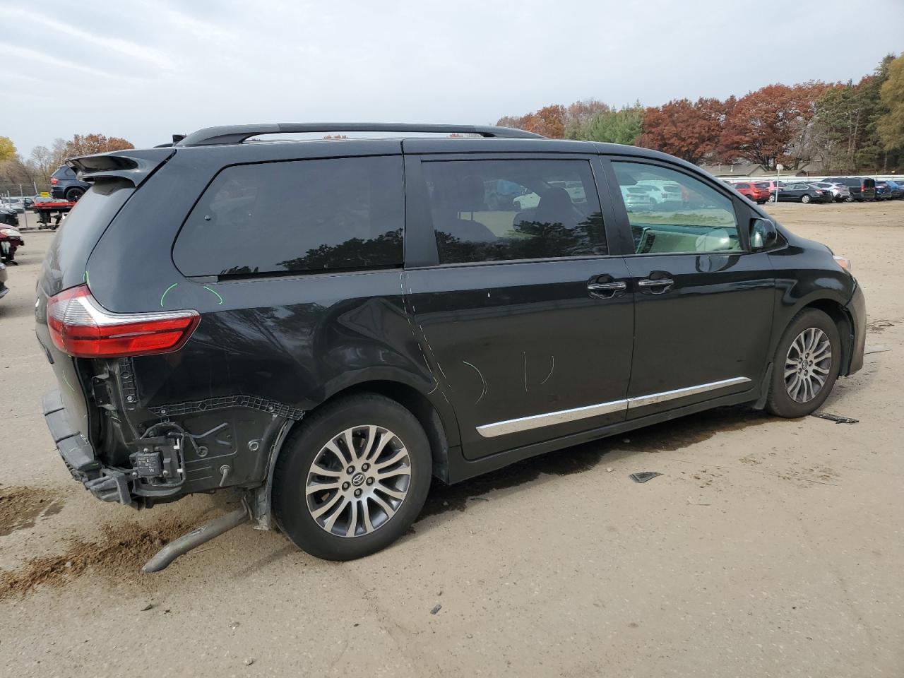 2020 Toyota Sienna VIN 5TDYZ3DC5LS041806 Copart auction photo, rear end damage thumbnail 3