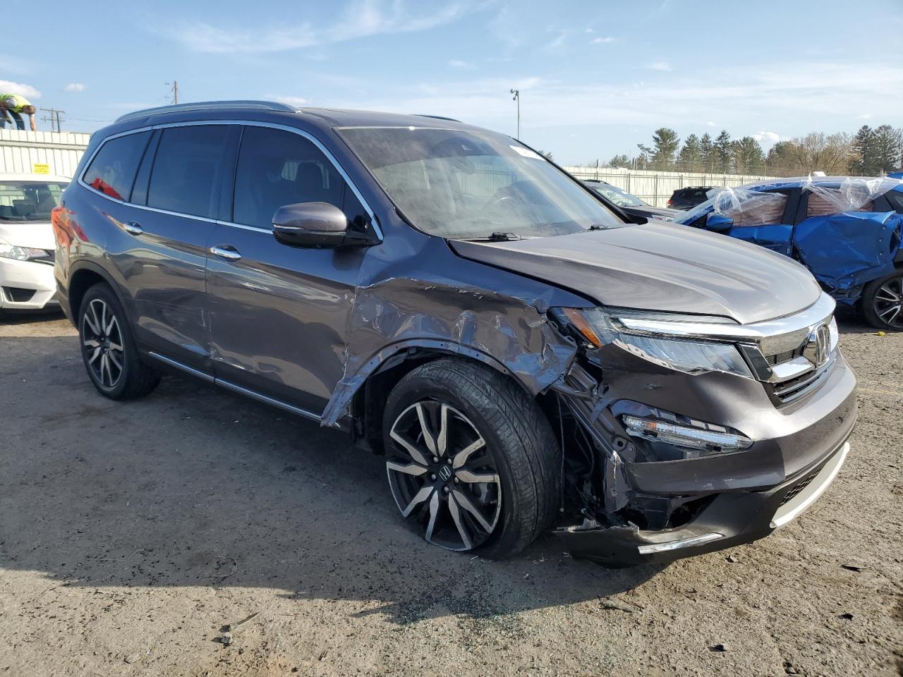 2020 Honda Pilot VIN 5FNYF6H65LB006721 Copart auction photo, front end / side damage thumbnail 4