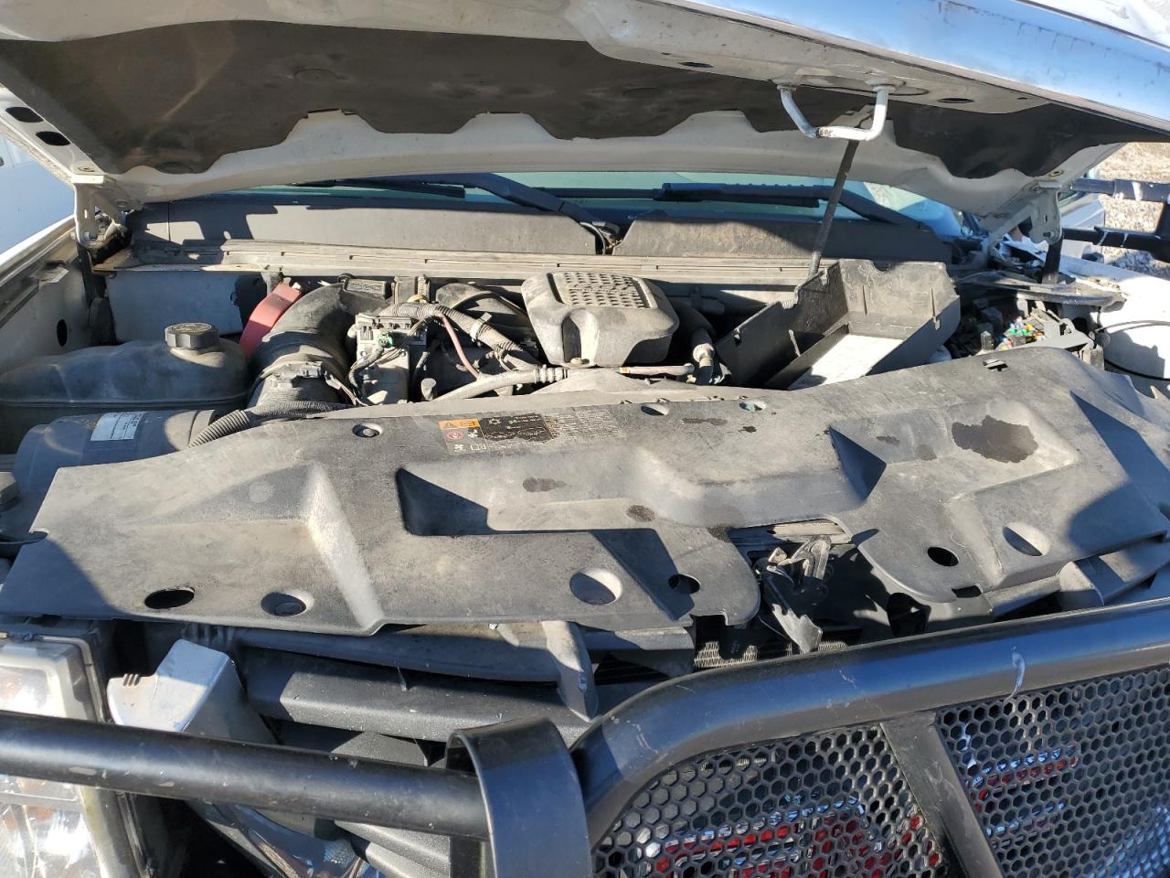 2009 GMC Sierra VIN 1GDJC74699F140654 Copart auction photo, front end / side damage thumbnail 12