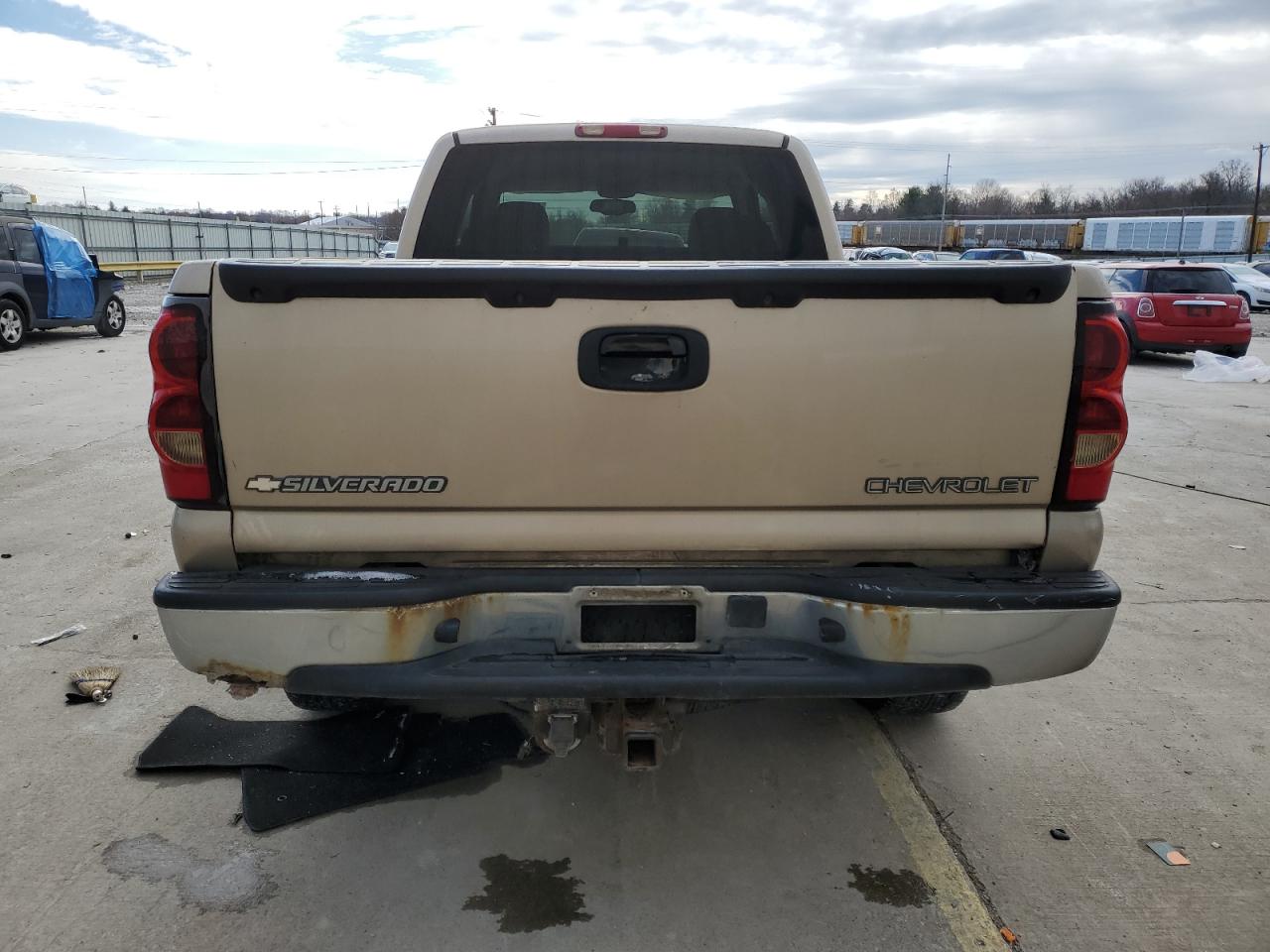 2005 Chevrolet Silverado VIN 2GCEK19BX51372886 Copart auction photo, front end / minor dent/scratches damage thumbnail 6