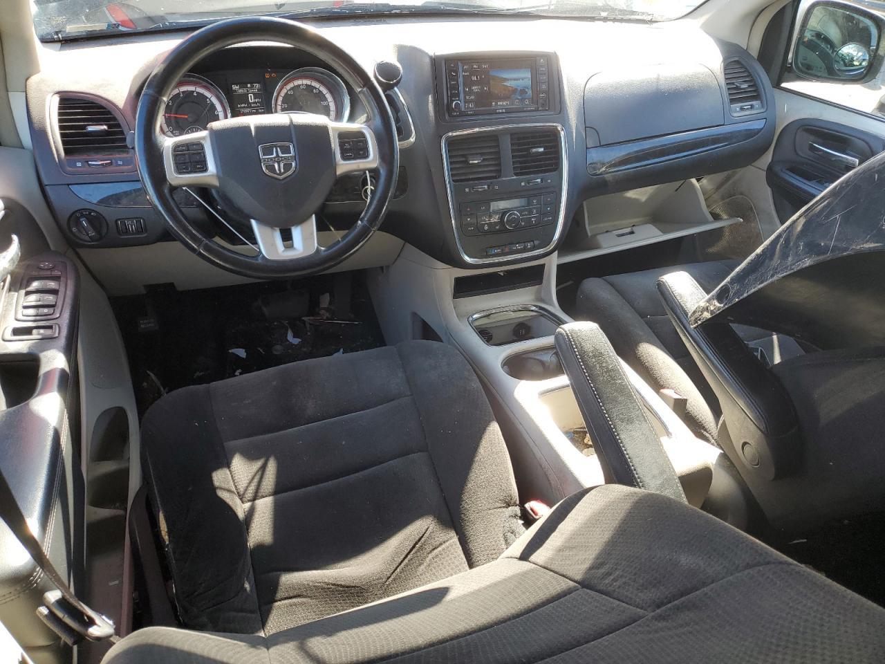 2013 Dodge Caravan VIN 2C4RDGDG9DR586365 Copart auction photo, front end / minor dent/scratches damage thumbnail 8