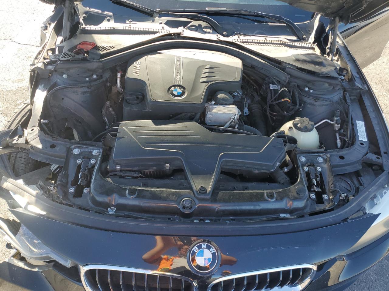 2012 BMW 3er VIN WBA3C1C5XCF433826 Copart auction photo, front end damage thumbnail 13