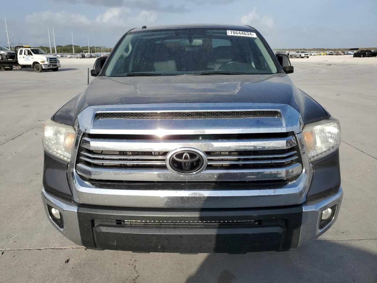 2017 Toyota Tundra VIN 5TFEM5F17HX115477 Copart auction photo, side / undercarriage damage thumbnail 5