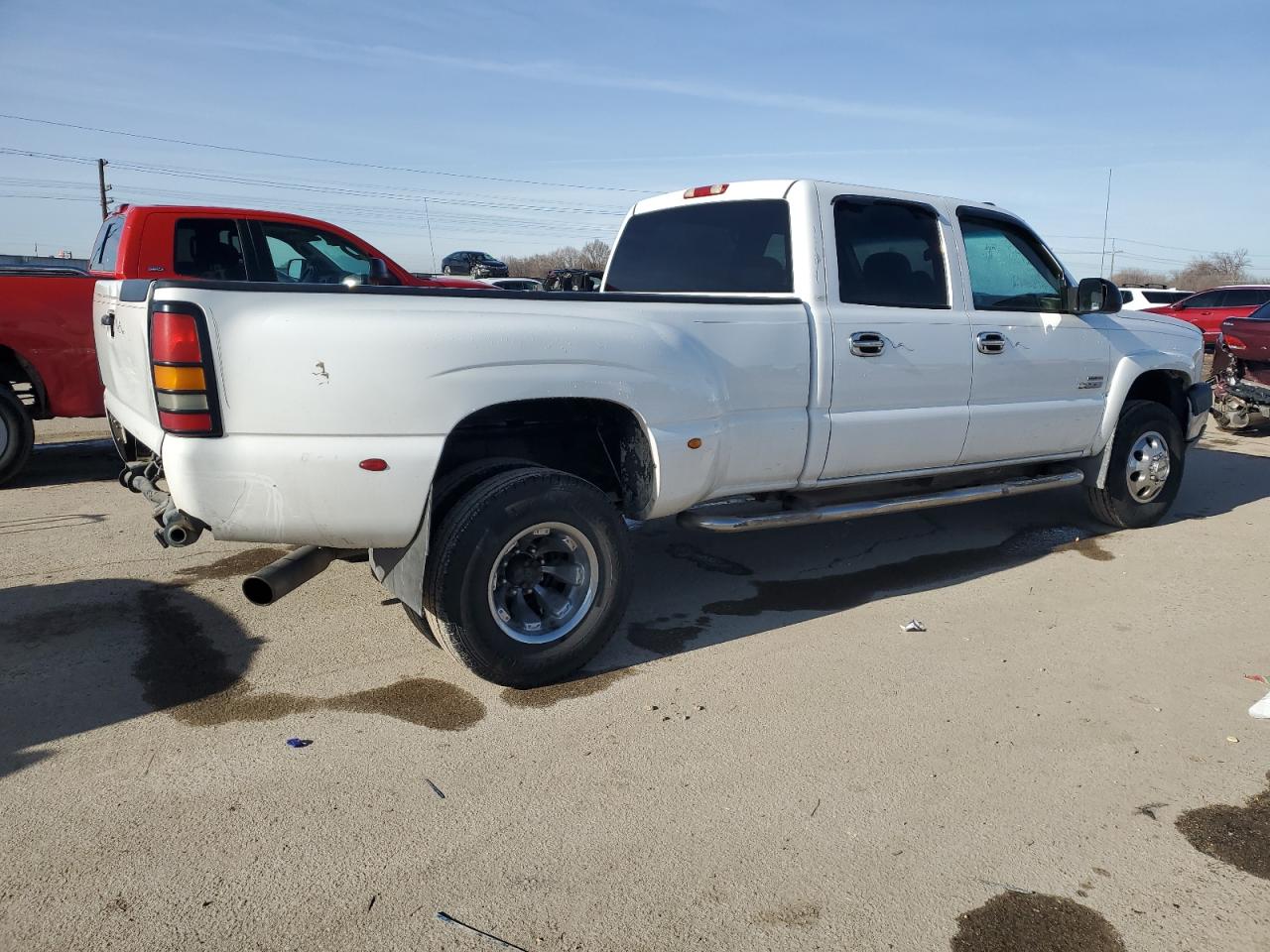 2003 Chevrolet Silverado VIN 1GCJK33153F252378 Copart auction photo, rear end damage thumbnail 3