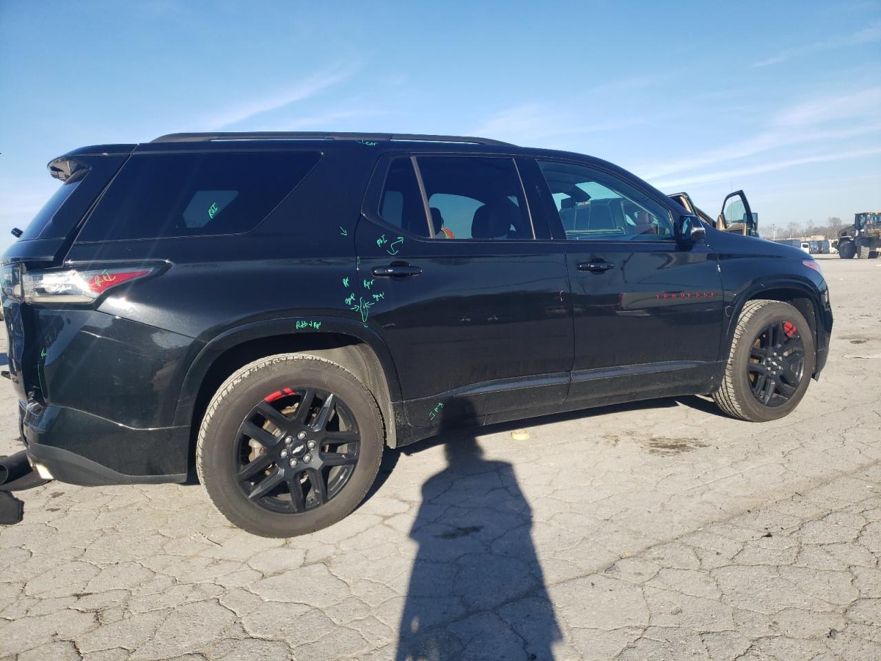 2018 Chevrolet Traverse VIN 1GNEVJKW4JJ111281 Copart auction photo, rear end damage thumbnail 3