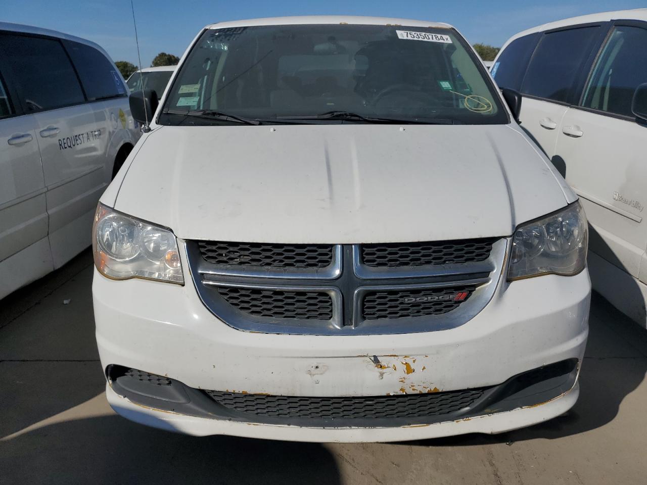 2017 Dodge Caravan VIN 2C4RDGBG5HR768041 Copart auction photo, minor dent/scratches damage thumbnail 5