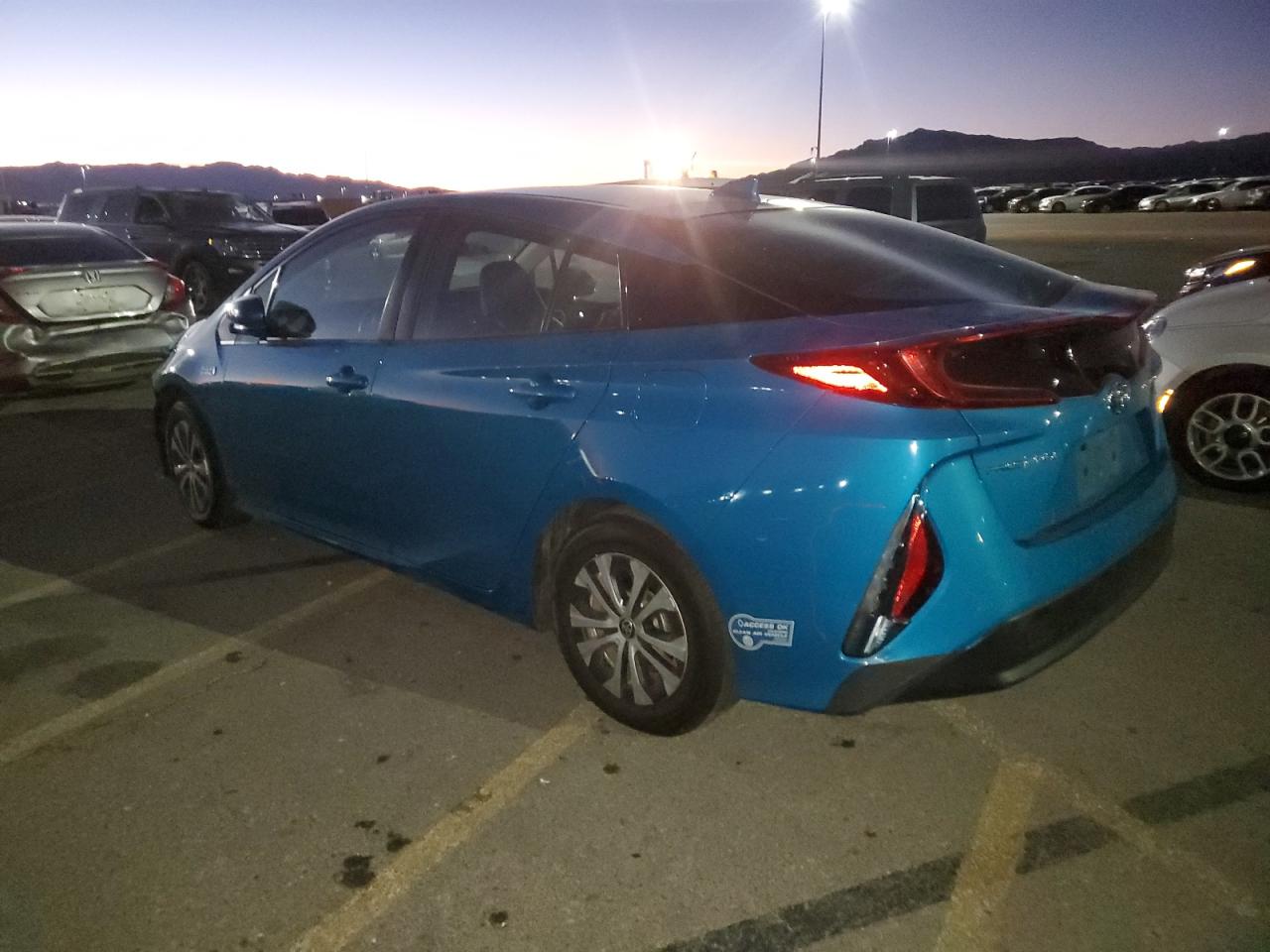 2021 Toyota Prius VIN JTDKAMFPXM3184918 Copart auction photo, front end damage thumbnail 2