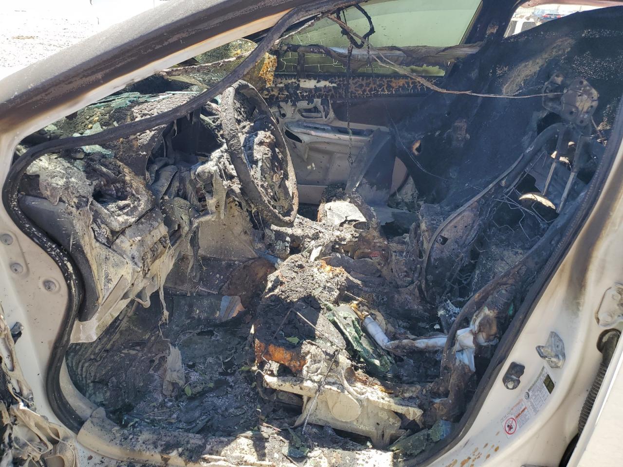 2015 Subaru XV VIN JF2GPAFC1F8262476 Copart auction photo, burn - interior damage thumbnail 7