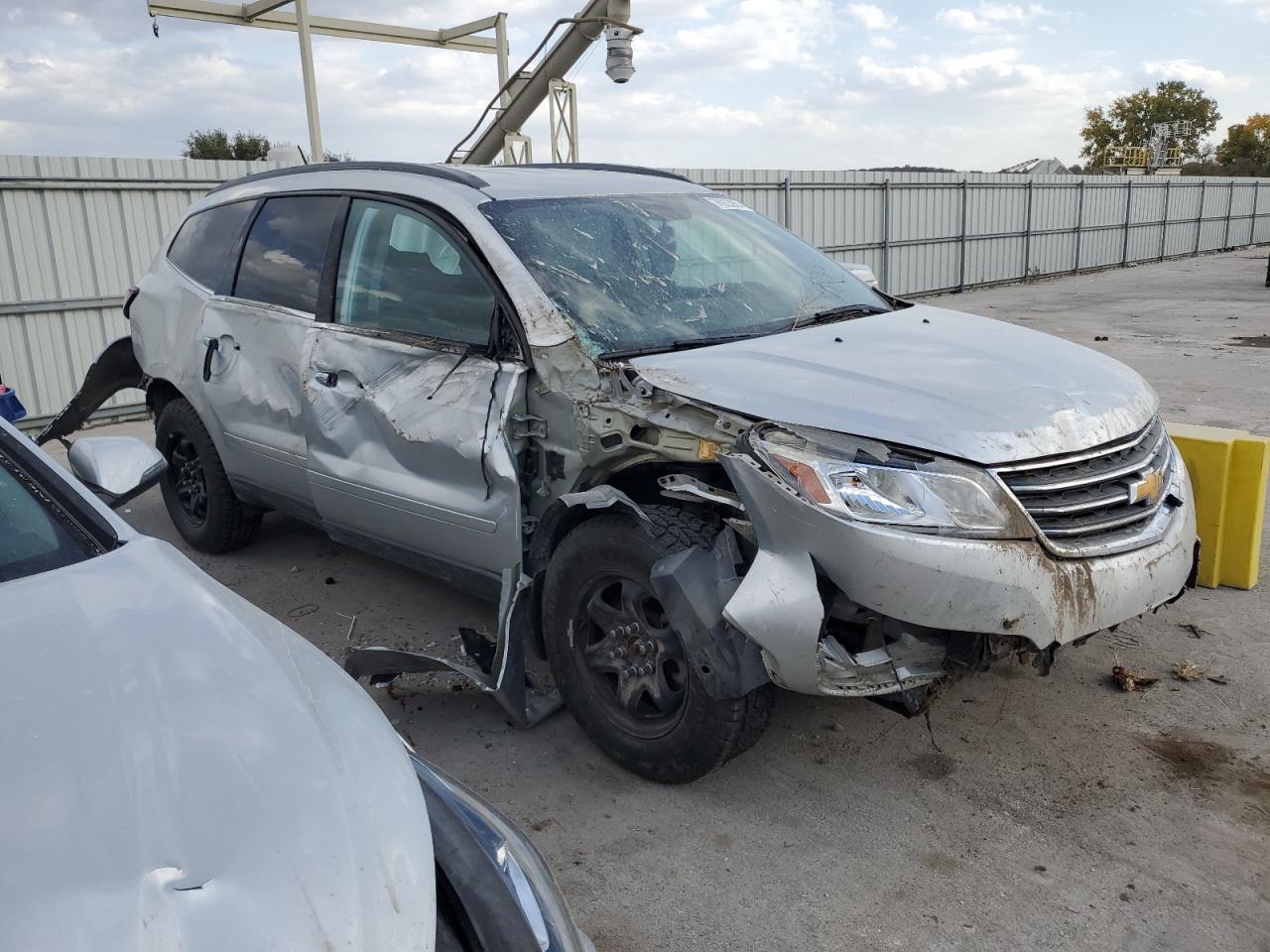 2017 Chevrolet Traverse VIN 1GNKVGKD3HJ289780 Copart auction photo, all over damage thumbnail 4