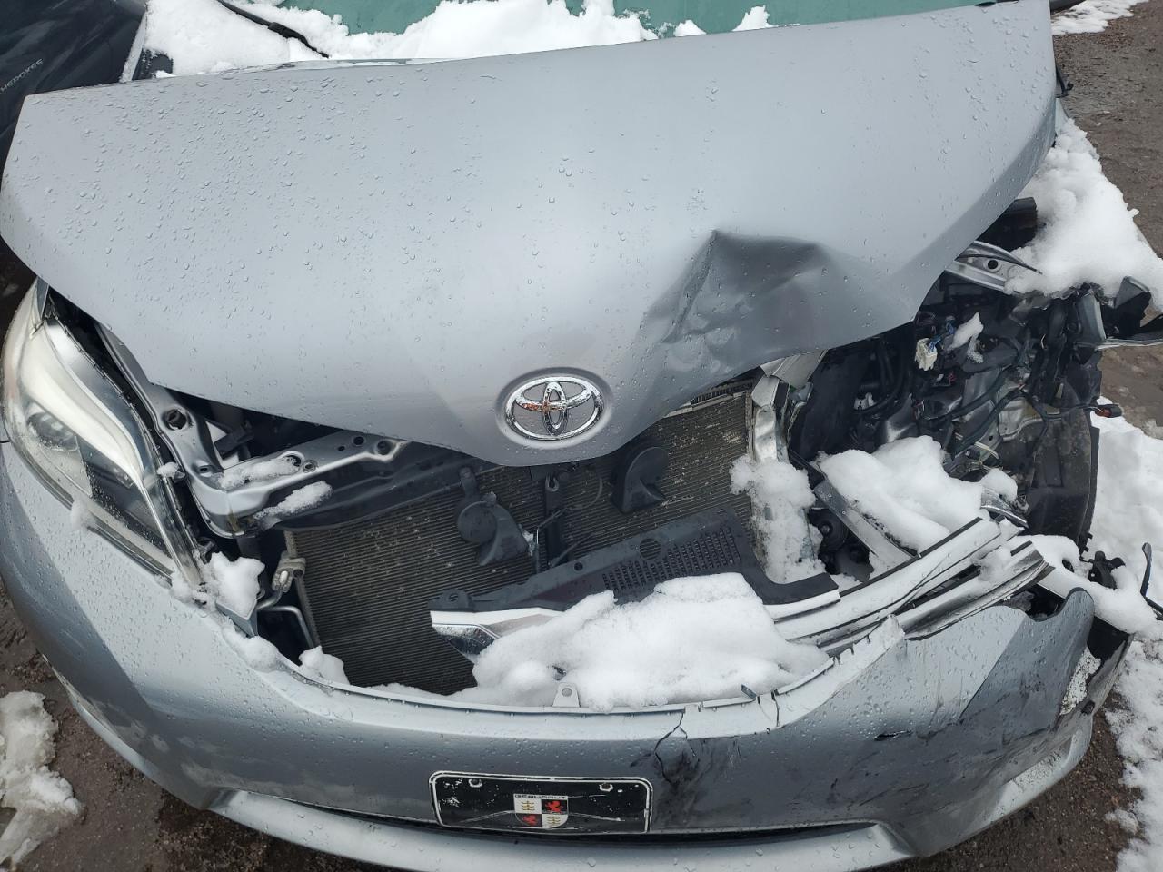 2017 Toyota Sienna VIN 5TDDZ3DC0HS155668 Copart auction photo, front end / side damage thumbnail 14