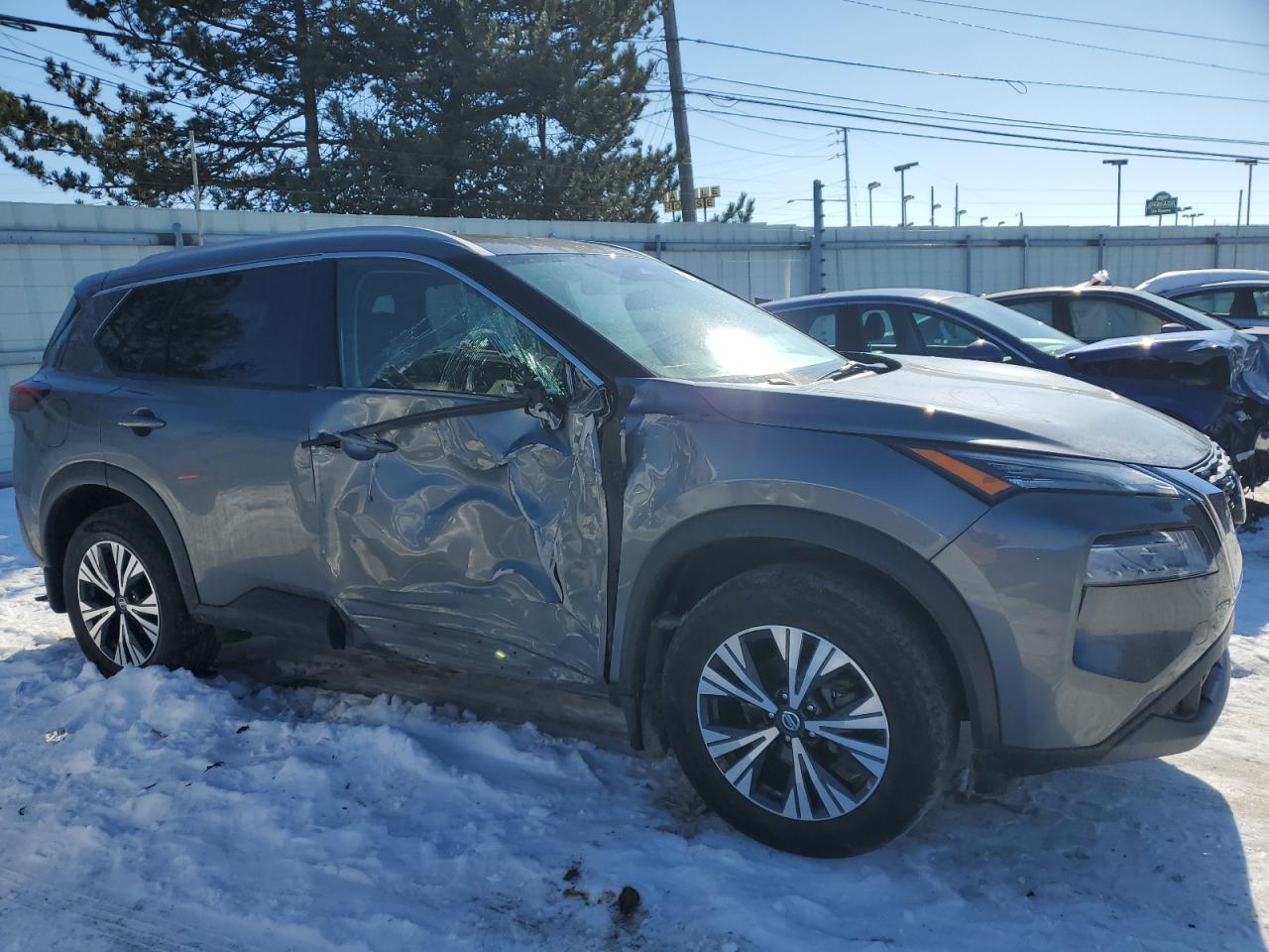 2021 Nissan Rogue VIN 5N1AT3BB9MC737001 Copart auction photo, side / front end damage thumbnail 4