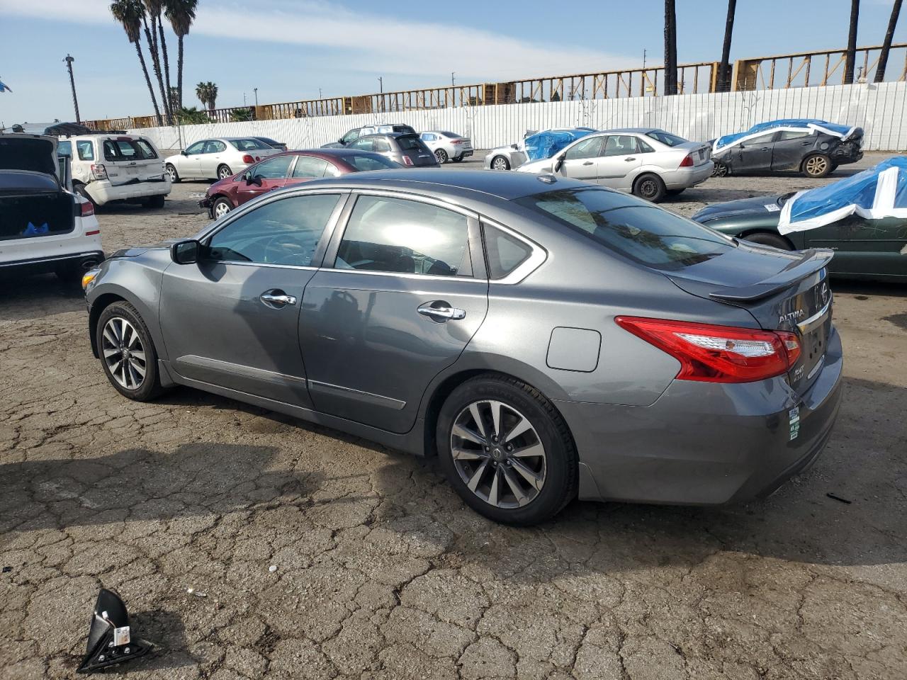 2017 Nissan Altima VIN 1N4AL3AP6HC195563 Copart auction photo, front end damage thumbnail 2