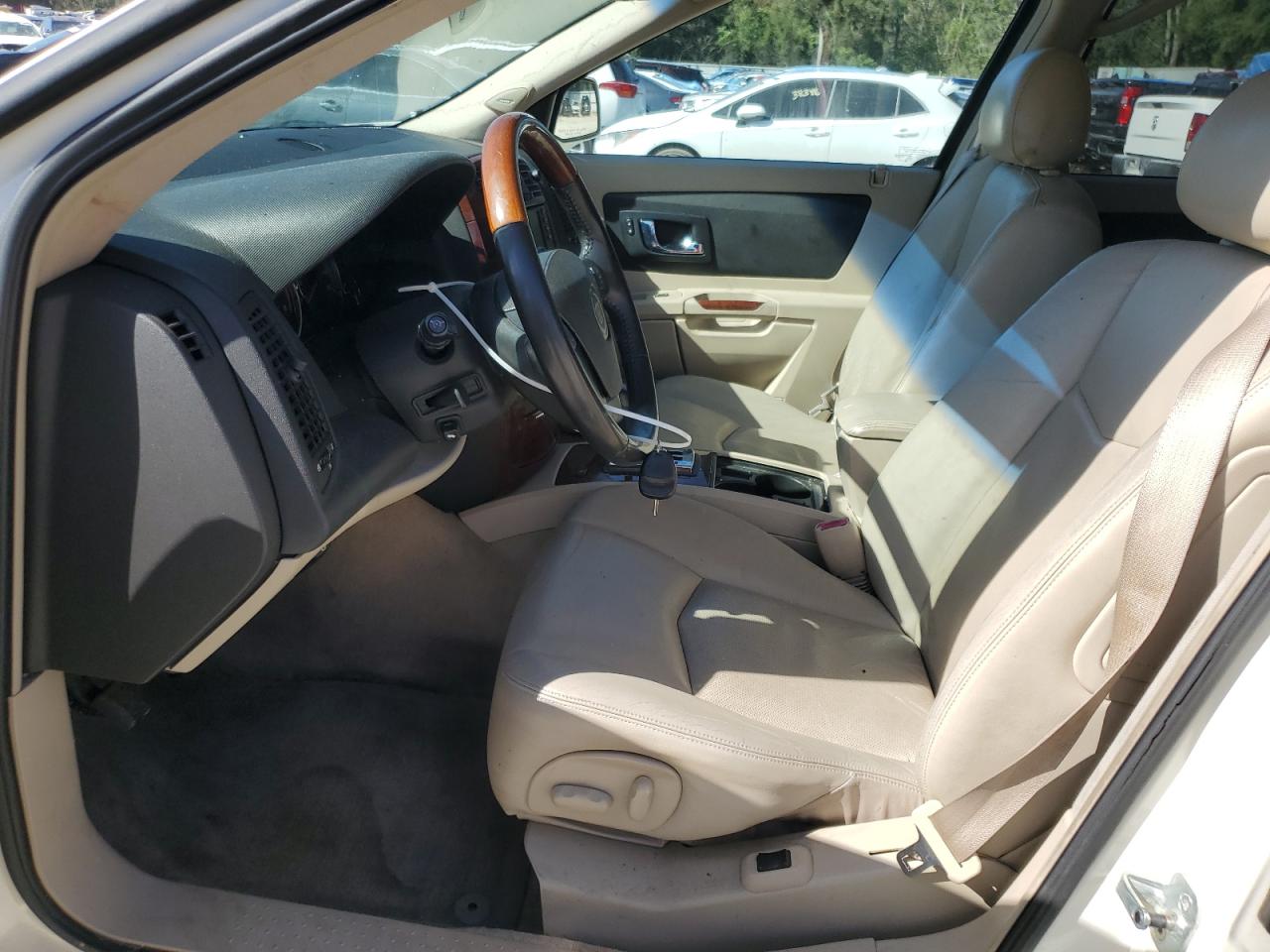 2005 Cadillac SRX VIN 1GYEE637950178011 Copart auction photo, front end / minor dent/scratches damage thumbnail 7