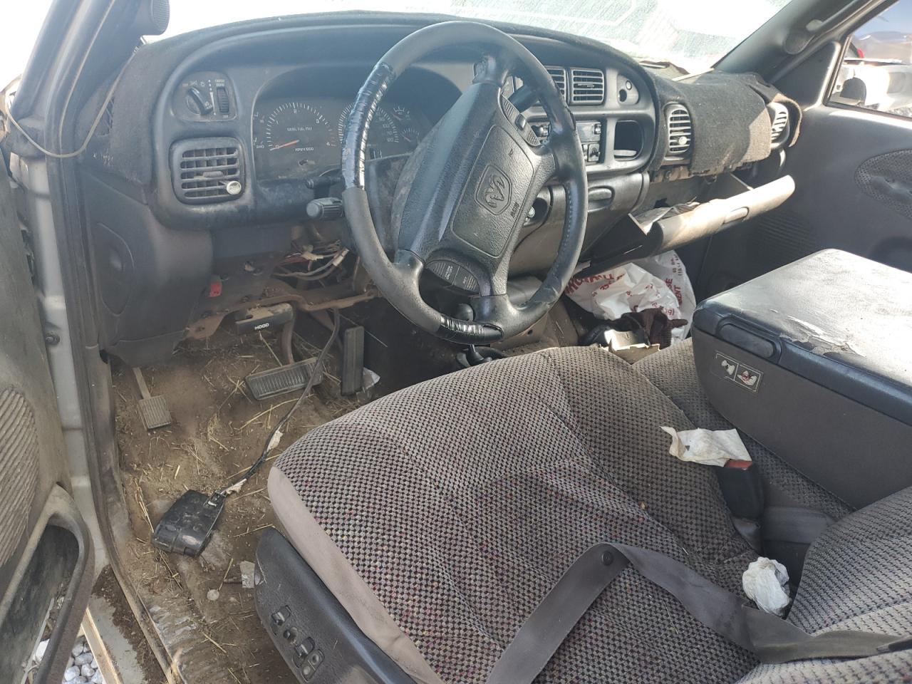 1999 Dodge RAM VIN 1B7MF3365XJ555905 Copart auction photo, all over damage thumbnail 8