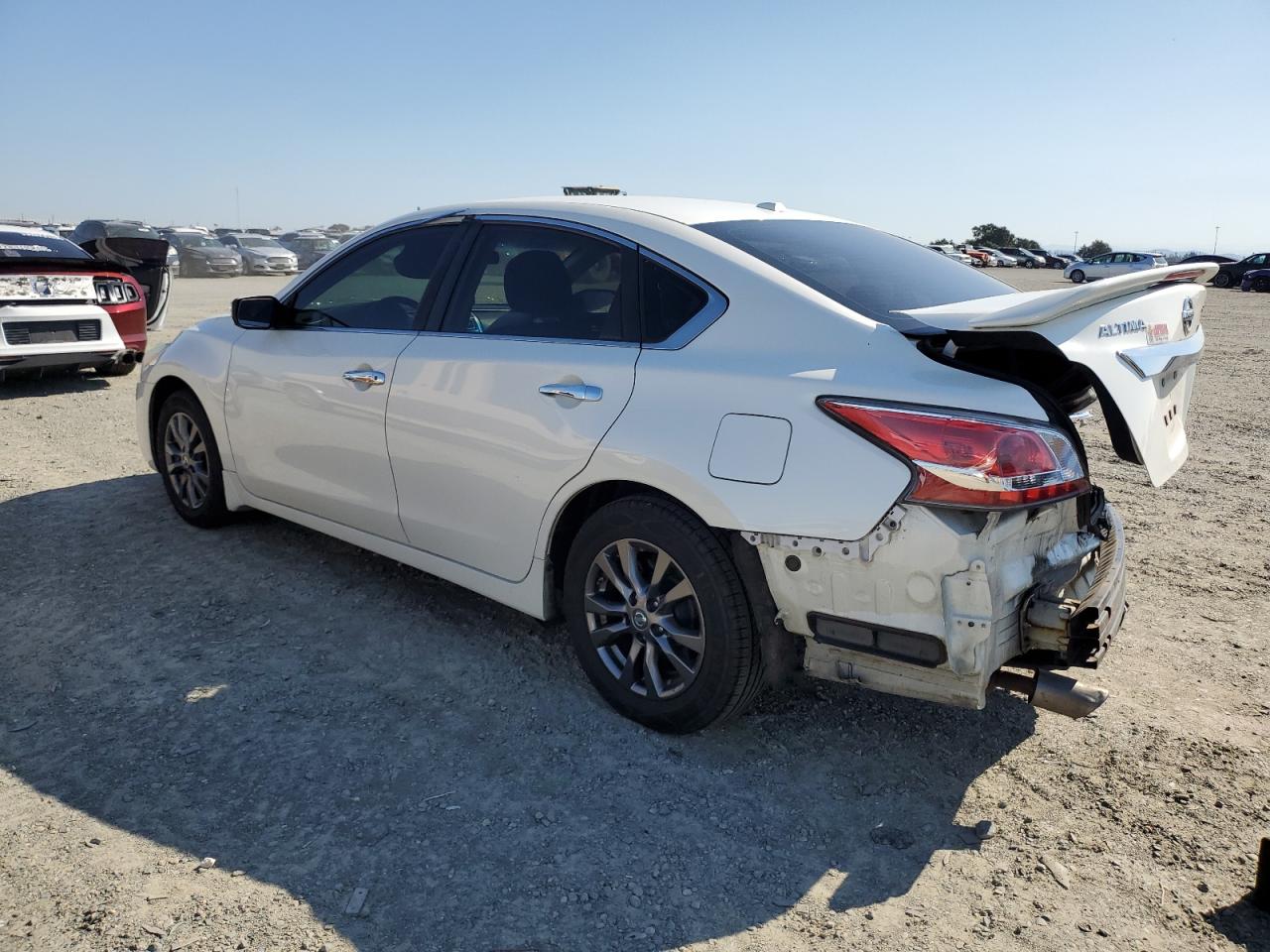 2015 Nissan Altima VIN 1N4AL3AP4FC584571 Copart auction photo, rear end damage thumbnail 2