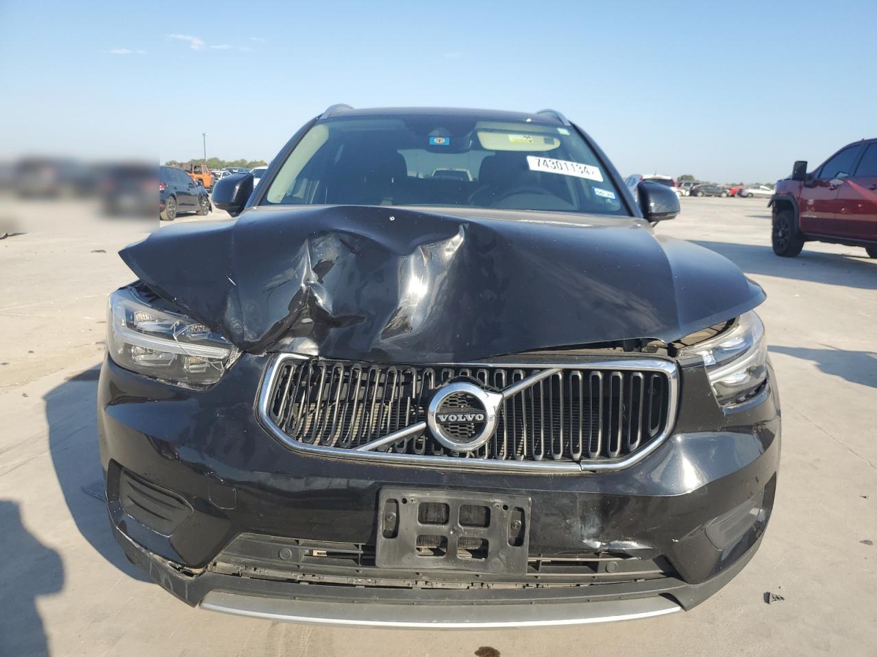 2022 Volvo XC40 VIN YV4162UK1N2769609 Copart auction photo, rear end / front end damage thumbnail 5