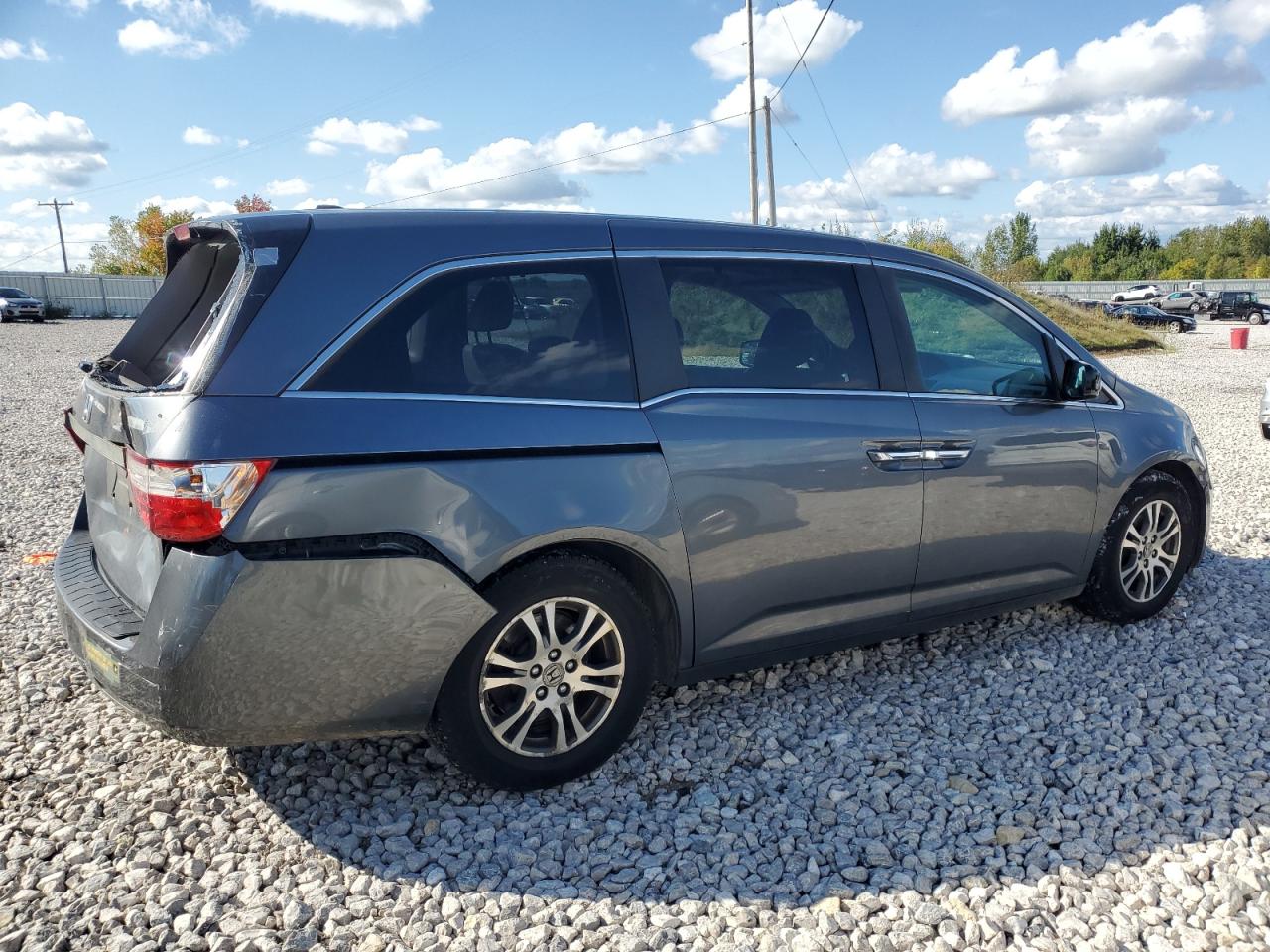 2013 Honda Odyssey VIN 5FNRL5H62DB034632 Copart auction photo, rear end / minor dent/scratches damage thumbnail 3