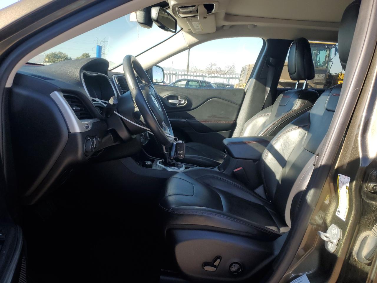 2015 Jeep Cherokee VIN 1C4PJMBS2FW511796 Copart auction photo, front end damage thumbnail 7