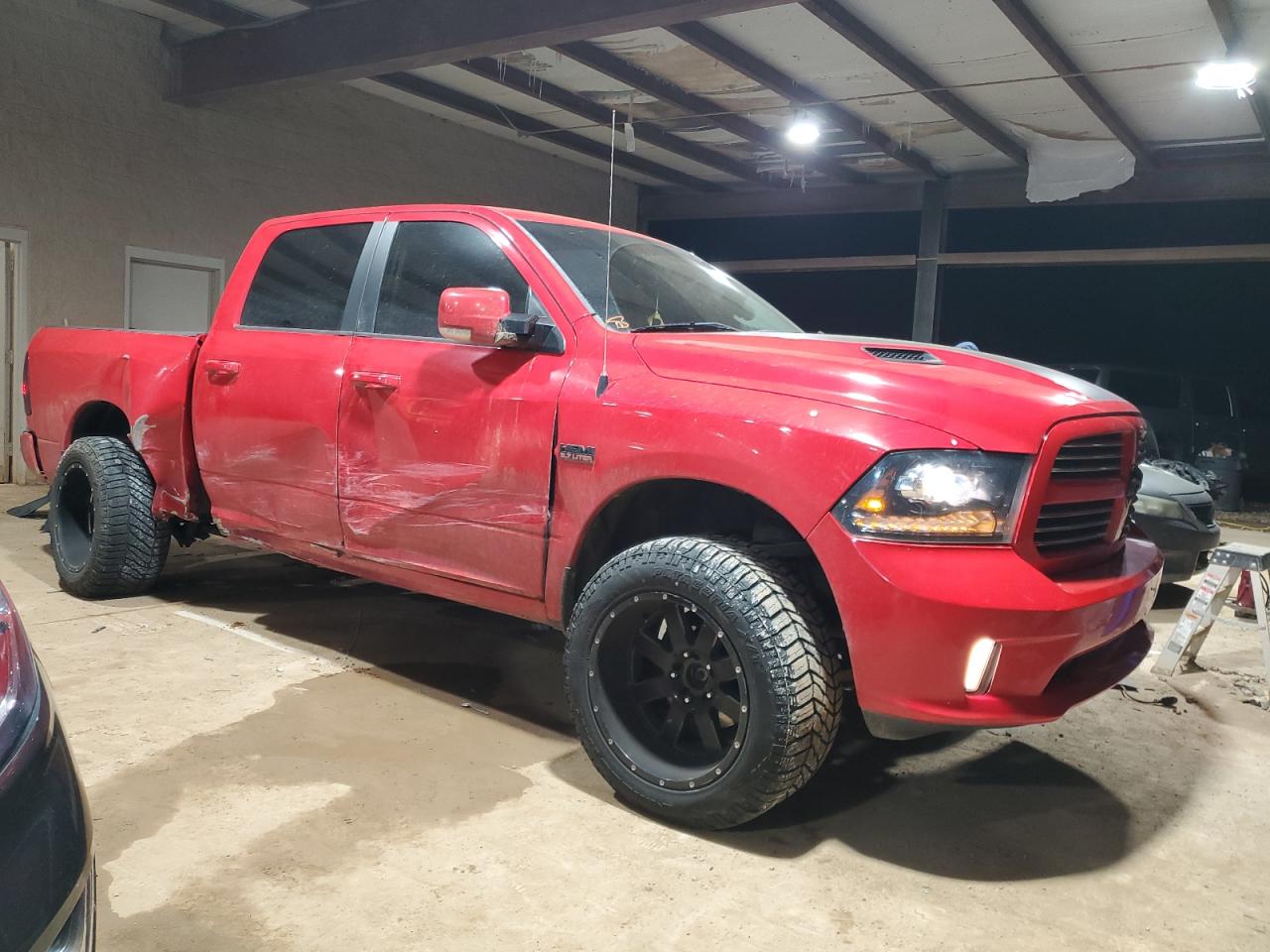 2016 RAM 1500 VIN 1C6RR7MT9GS215229 Copart auction photo, side damage thumbnail 4