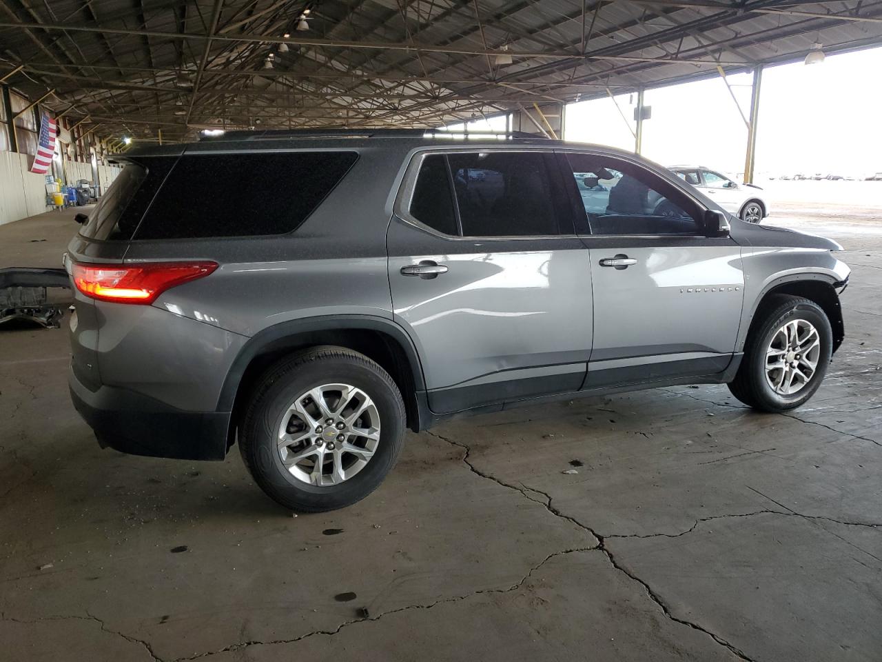 2019 Chevrolet Traverse VIN 1GNERGKW7KJ275682 Copart auction photo, front end damage thumbnail 3