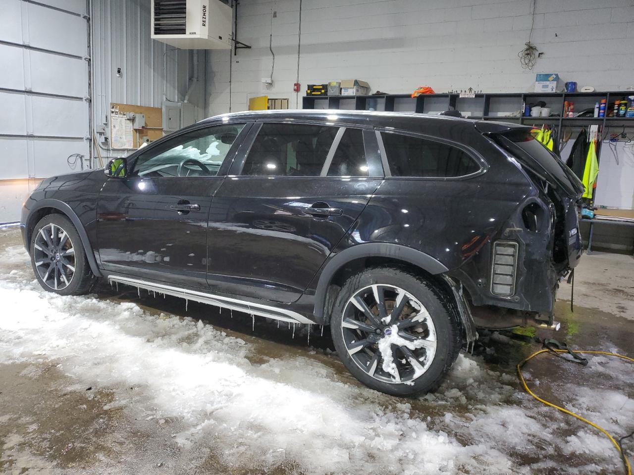 2016 Volvo V60 VIN YV4612HK5G1018374 Copart auction photo, rear end damage thumbnail 2