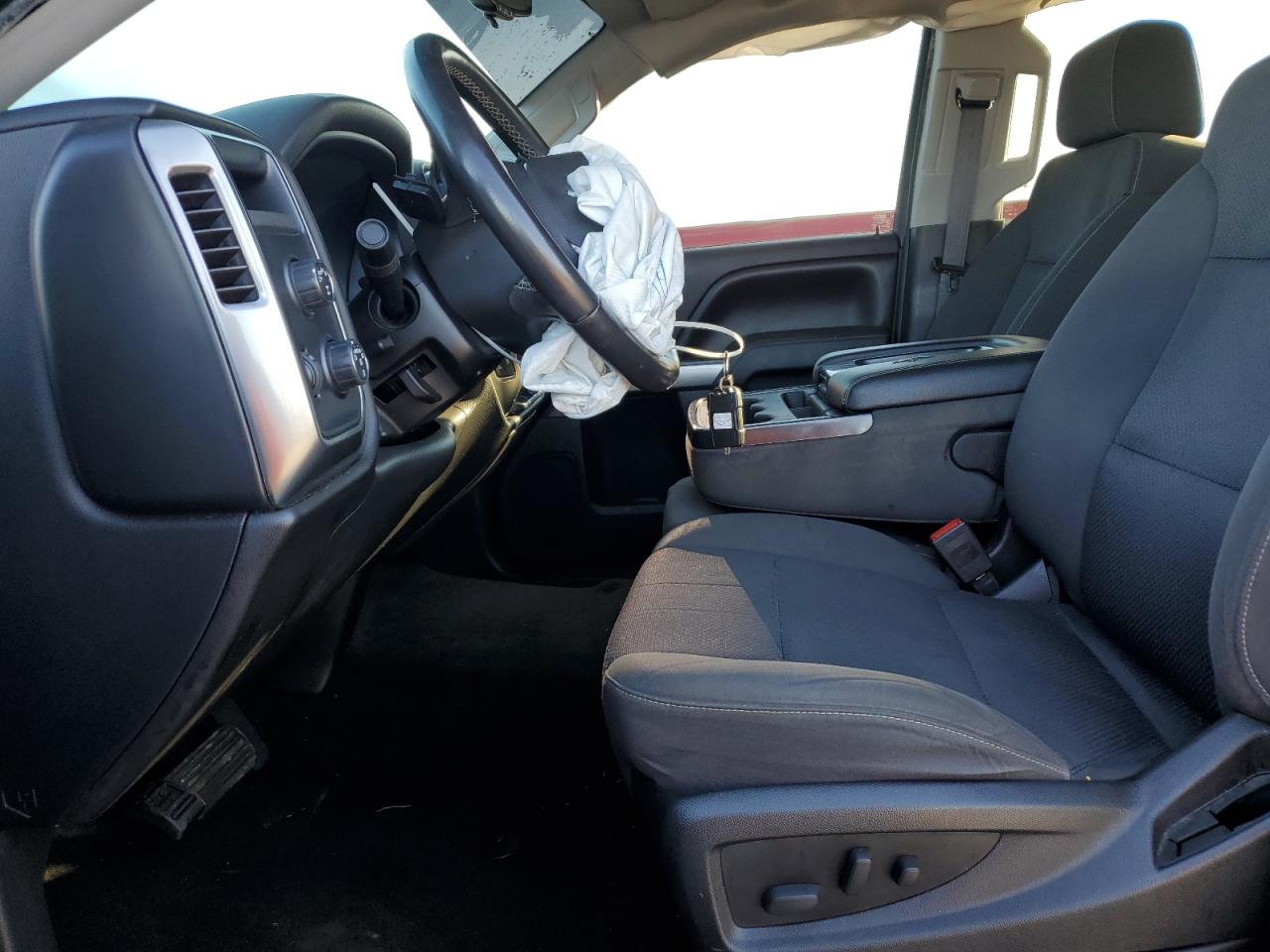 2017 Chevrolet Silverado VIN 3GCUKRECXHG348382 Copart auction photo, front end / minor dent/scratches damage thumbnail 7