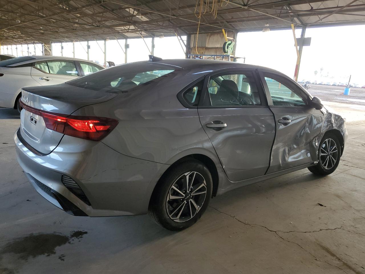 2024 KIA Forte VIN 3KPF24AD5RE723957 Copart auction photo, side / front end damage thumbnail 3