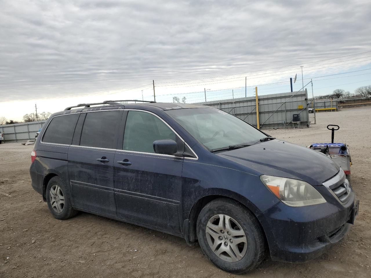2006 Honda Odyssey VIN 5FNRL38496B023858 Copart auction photo, rear end / side damage thumbnail 4