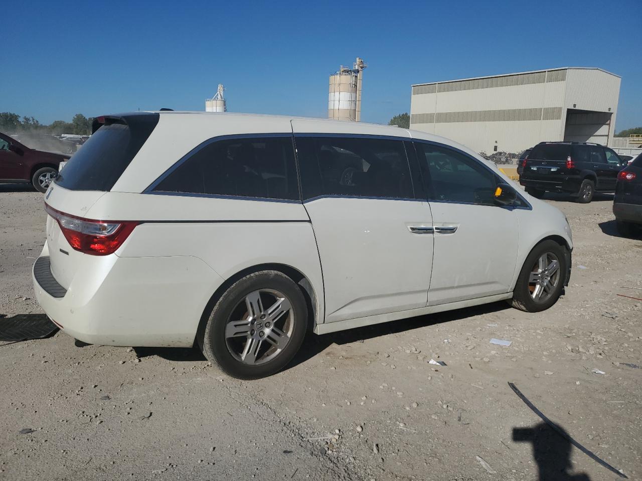 2012 Honda Odyssey VIN 5FNRL5H92CB077313 Copart auction photo, all over damage thumbnail 3