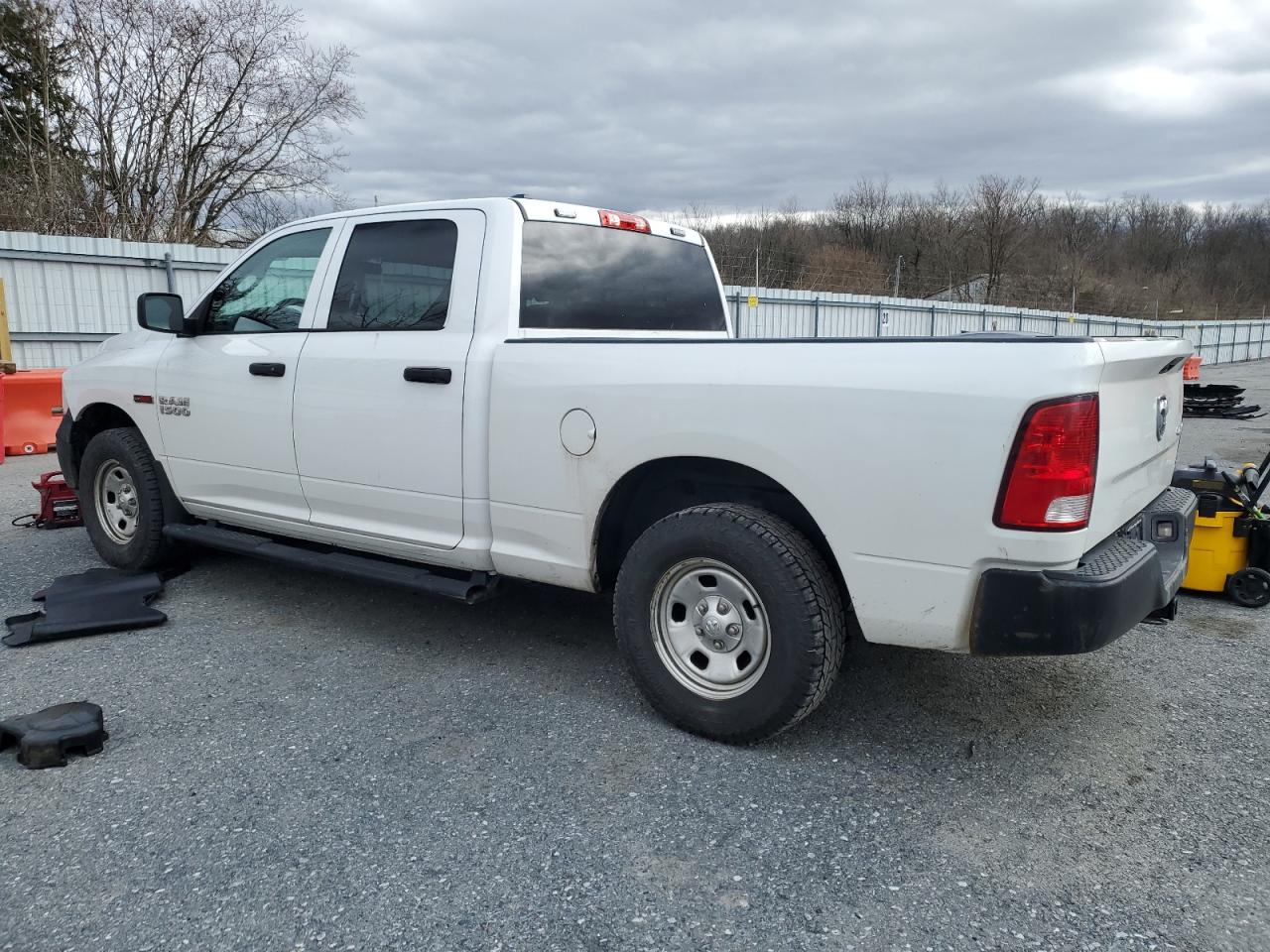 2018 RAM 1500 VIN 1C6RR7SM4JS272974 Copart auction photo, minor dent/scratches / mechanical damage thumbnail 2