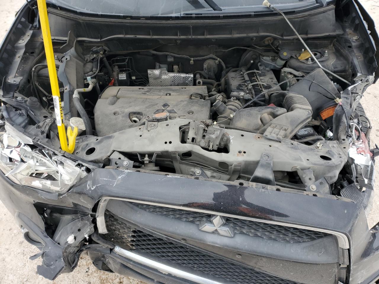 2012 Mitsubishi Outlander VIN JA4AP4AU3CZ011349 Copart auction photo, front end / minor dent/scratches damage thumbnail 11