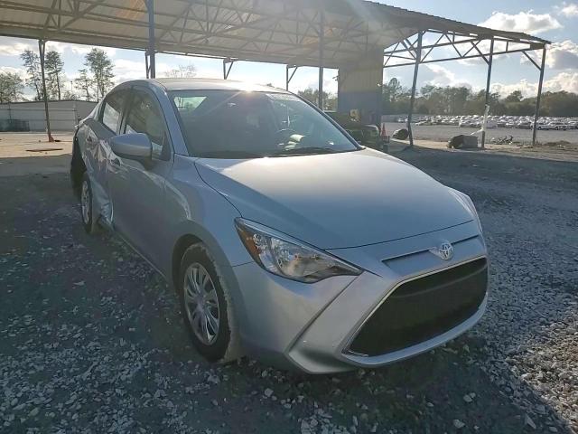 2020 Toyota Yaris VIN 3MYDLBYV0LY708121 Copart auction photo, side / rear end damage thumbnail 11