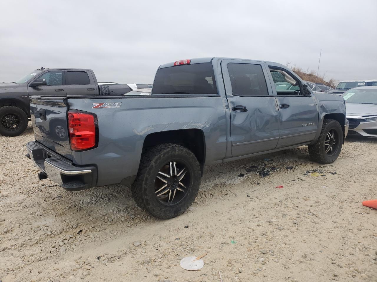 2015 Chevrolet Silverado VIN 3GCUKRECXFG479423 Copart auction photo, front end damage thumbnail 3