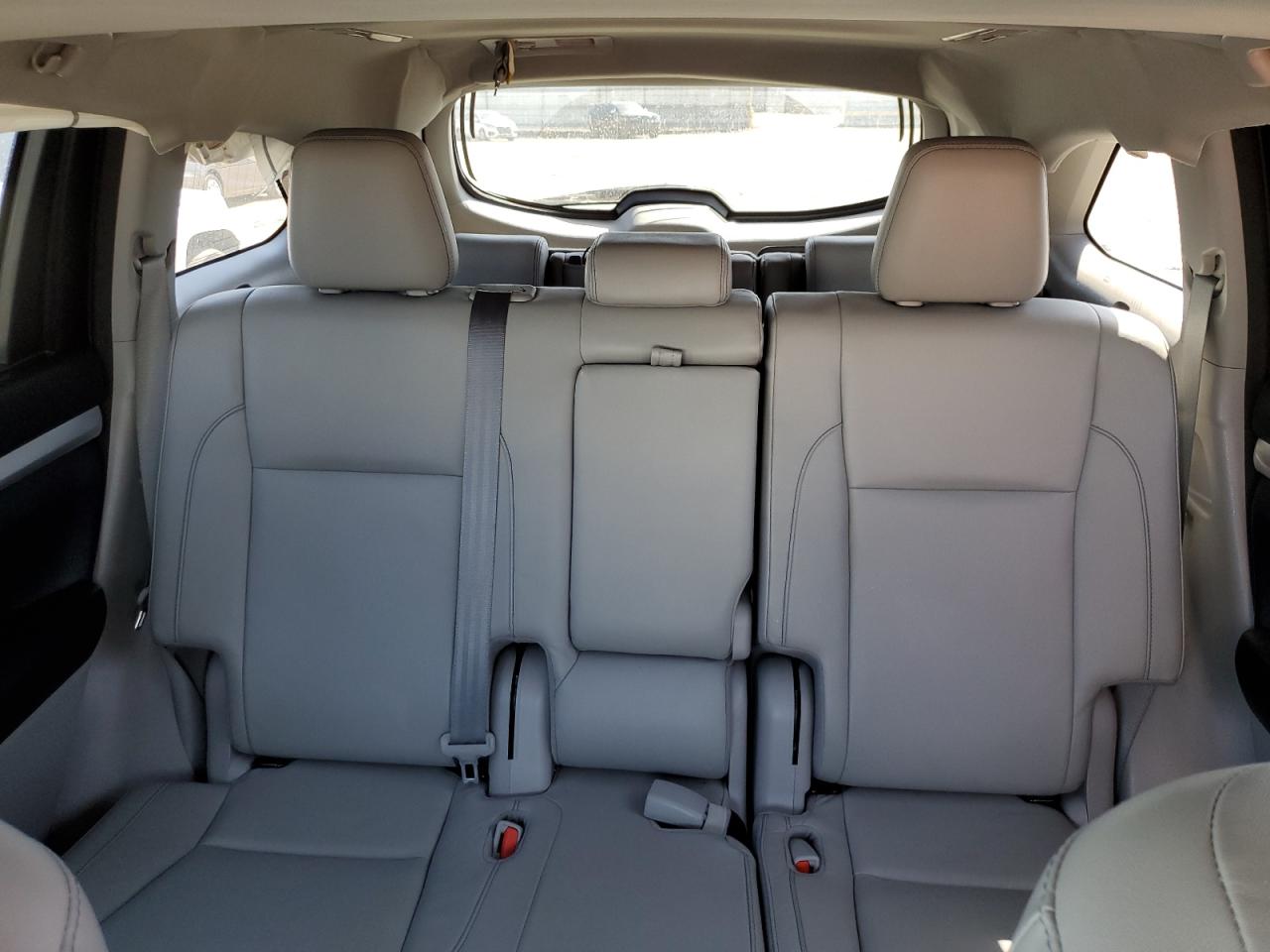 2017 Toyota Highlander VIN 5TDJZRFH5HS373734 Copart auction photo, side / undercarriage damage thumbnail 10