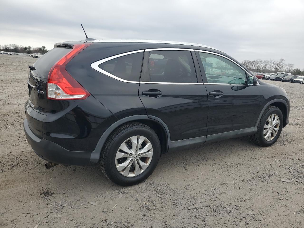 2013 Honda CR-V VIN 2HKRM4H73DH638885 Copart auction photo, undercarriage / minor dent/scratches damage thumbnail 3