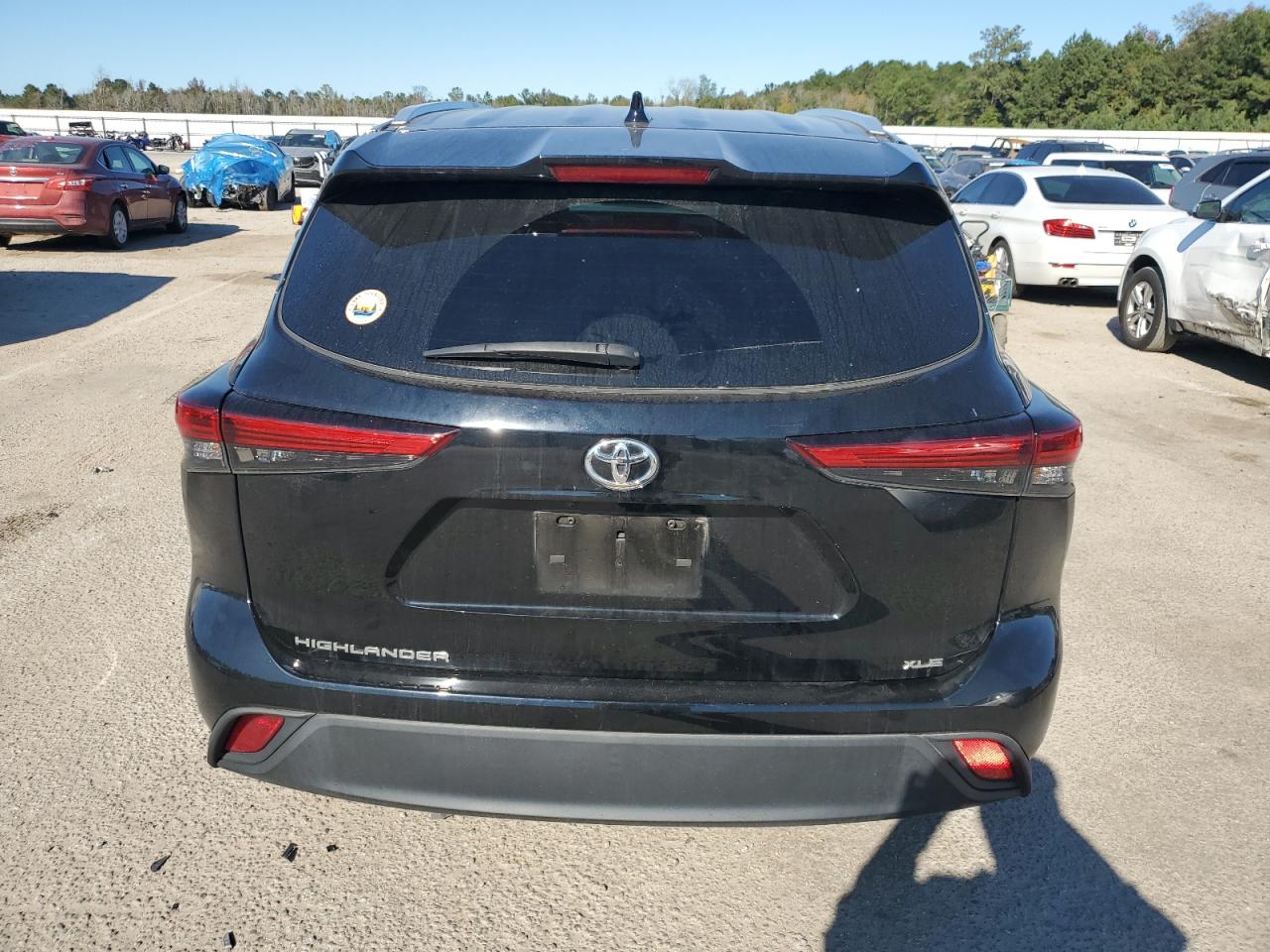 2022 Toyota Highlander VIN 5TDHZRAH0NS555195 Copart auction photo, front end / side damage thumbnail 6