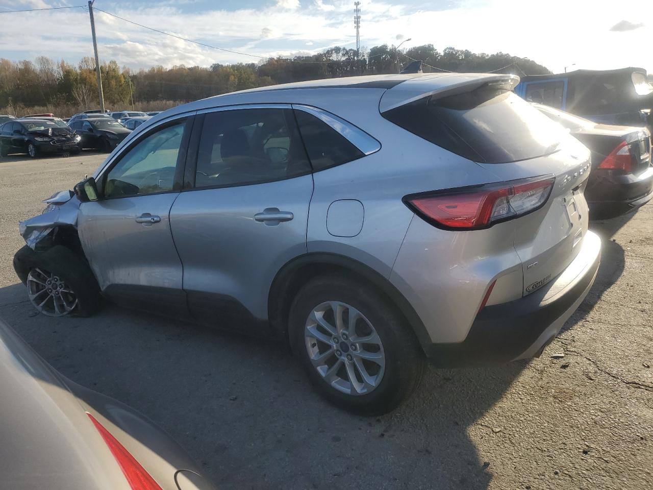 2020 Ford Escape VIN 1FMCU9G65LUA74443 Copart auction photo, front end damage thumbnail 2