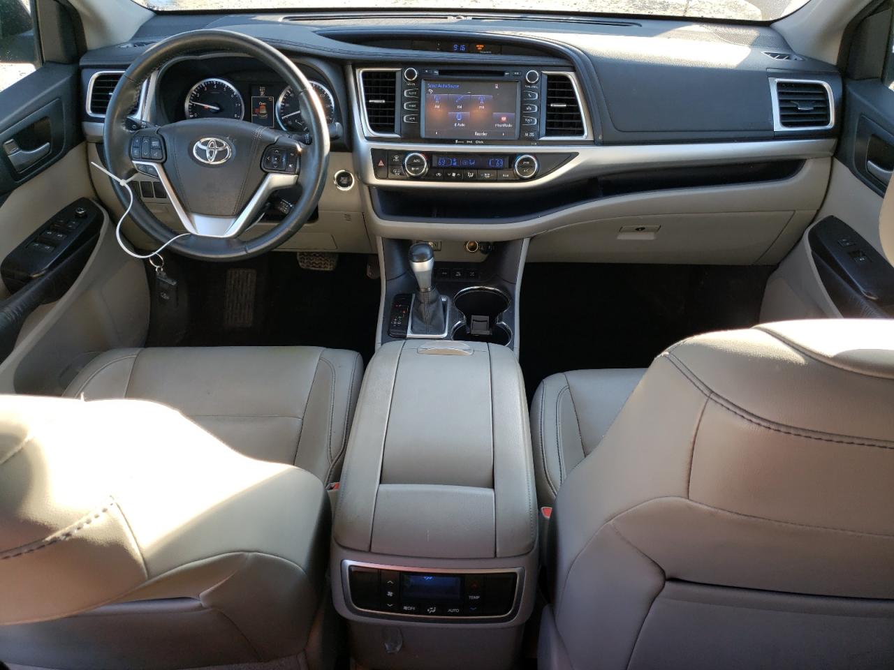 2016 Toyota Highlander VIN 5TDJKRFH1GS226510 Copart auction photo, front end damage thumbnail 8