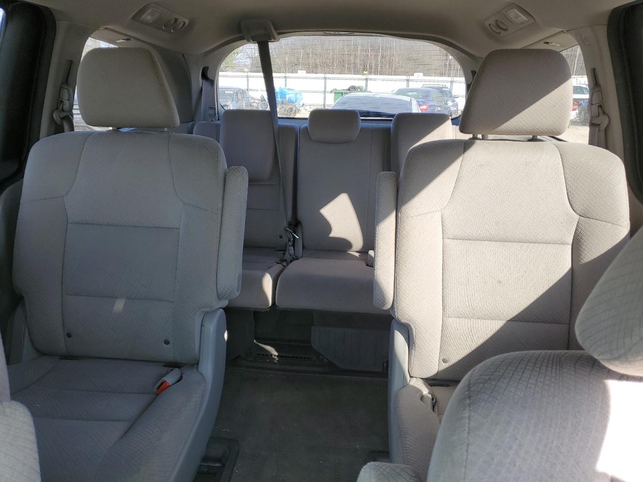 2015 Honda Odyssey VIN 5FNRL5H27FB024470 Copart auction photo, rear end / minor dent/scratches damage thumbnail 10