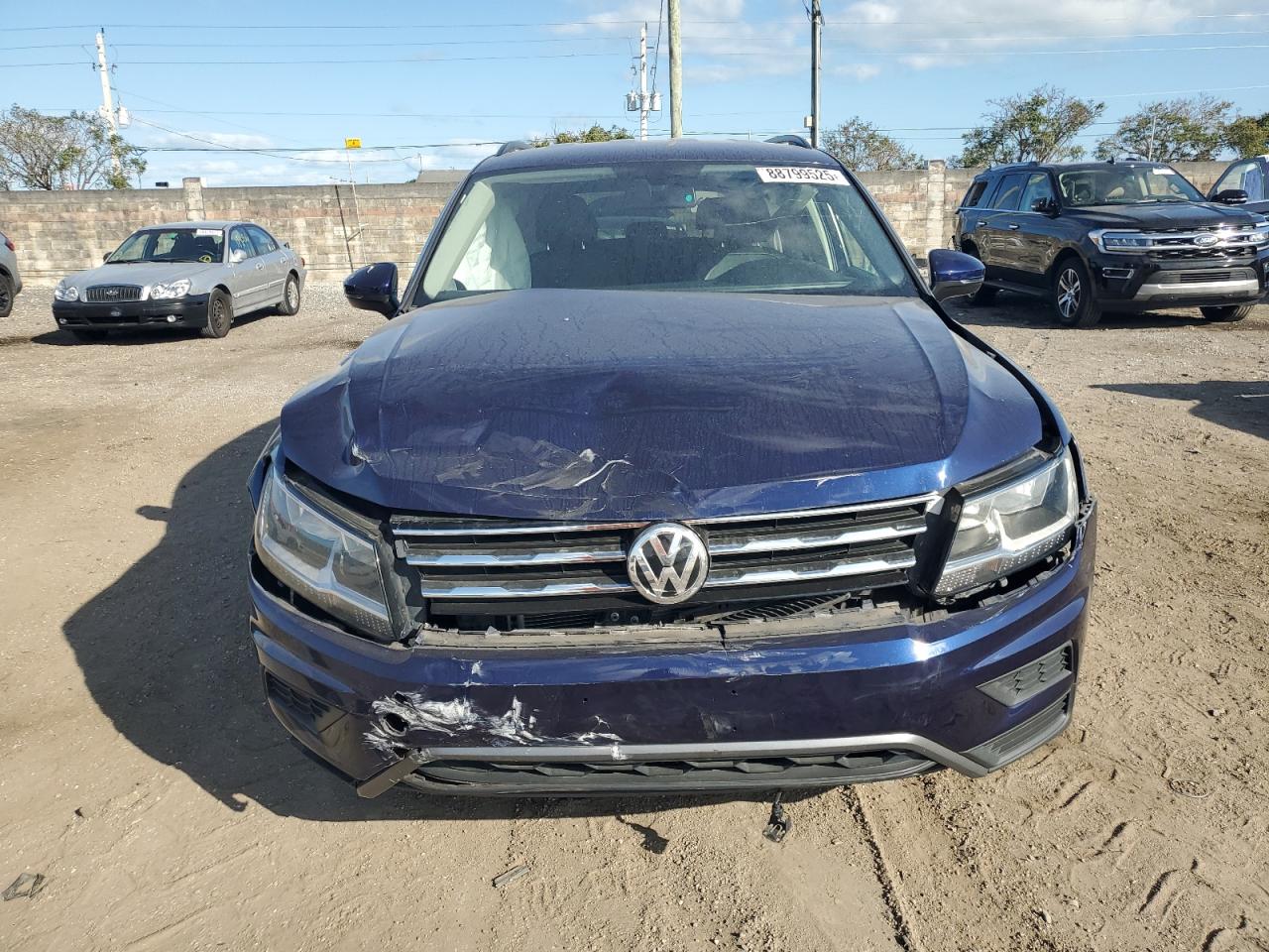 2021 Volkswagen Tiguan VIN 3VV2B7AX5MM003245 Copart auction photo, front end damage thumbnail 5