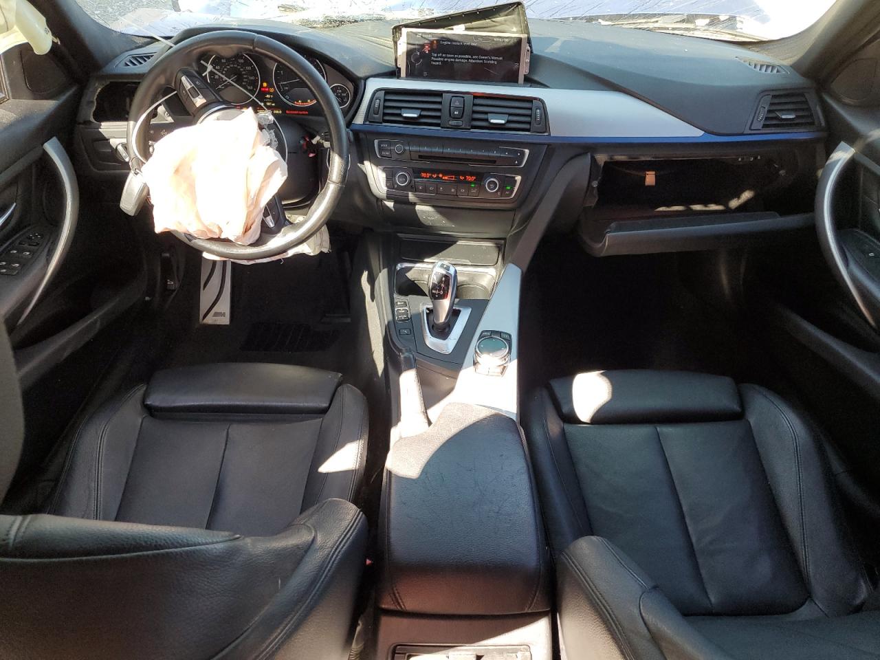2014 BMW 3er VIN WBA3A5C58EJ463131 Copart auction photo, front end damage thumbnail 8