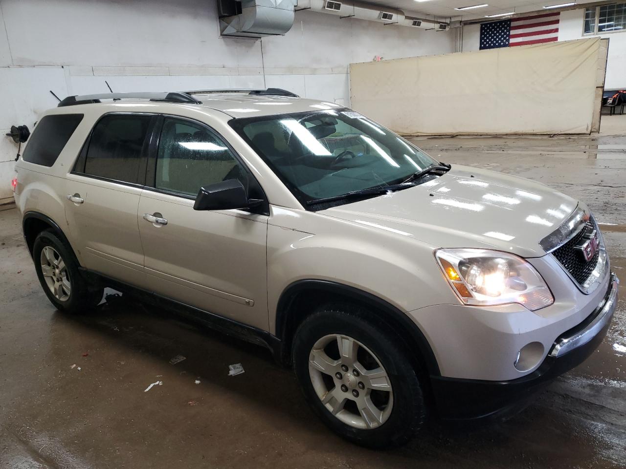 2010 GMC Acadia VIN 1GKLRLED8AJ124436 Copart auction photo, front end / minor dent/scratches damage thumbnail 4