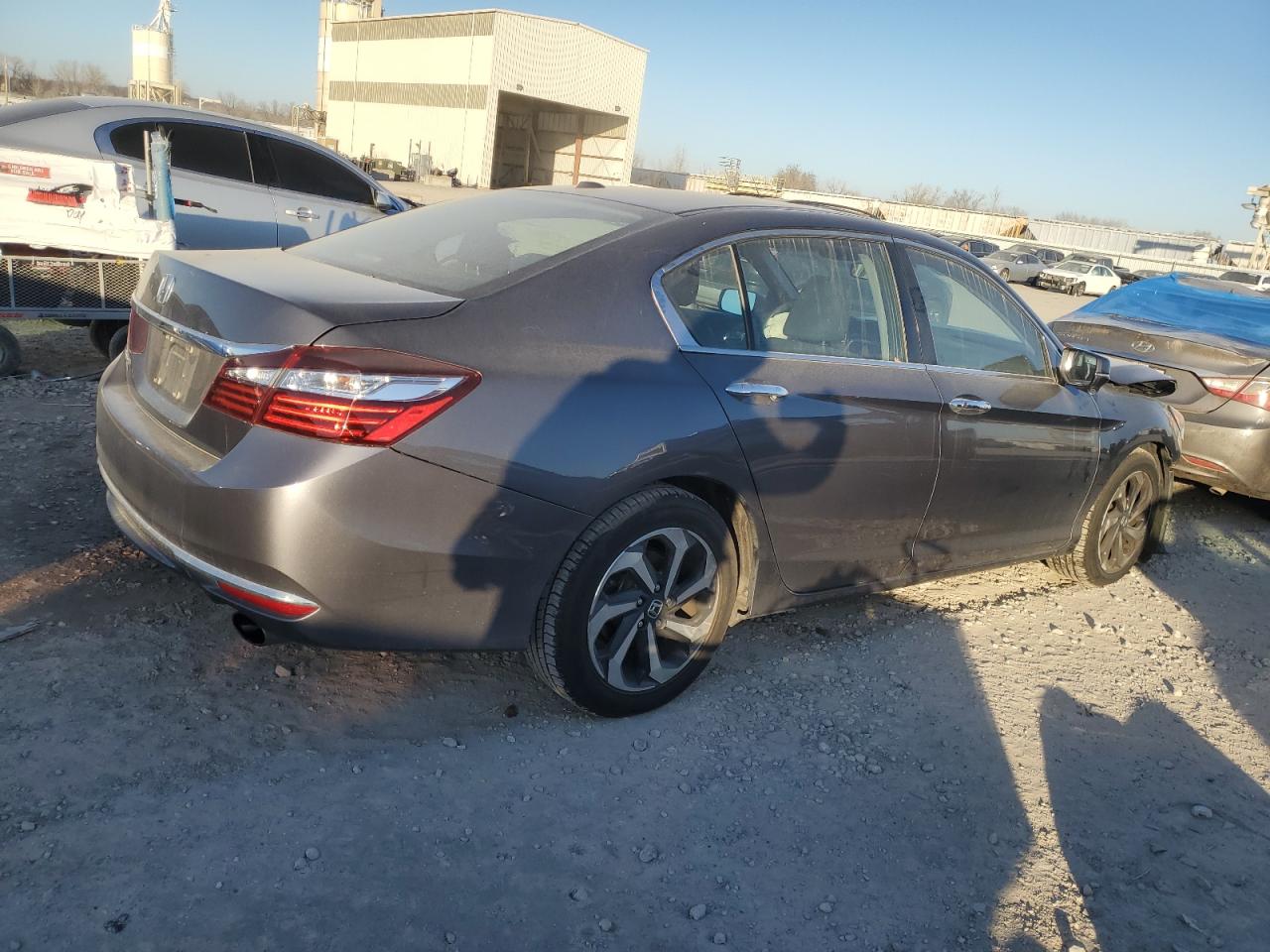 2017 Honda Accord VIN 1HGCR2F71HA134915 Copart auction photo, front end damage thumbnail 3