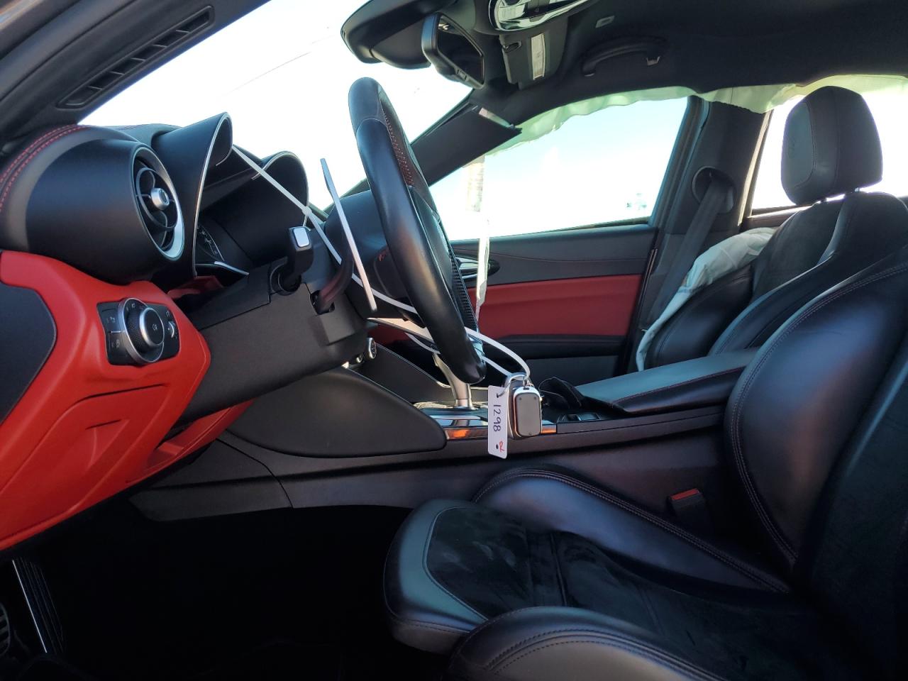 2019 Alfa Romeo Giulia VIN ZARFAMEV4K7601298 Copart auction photo, side / rear end damage thumbnail 7