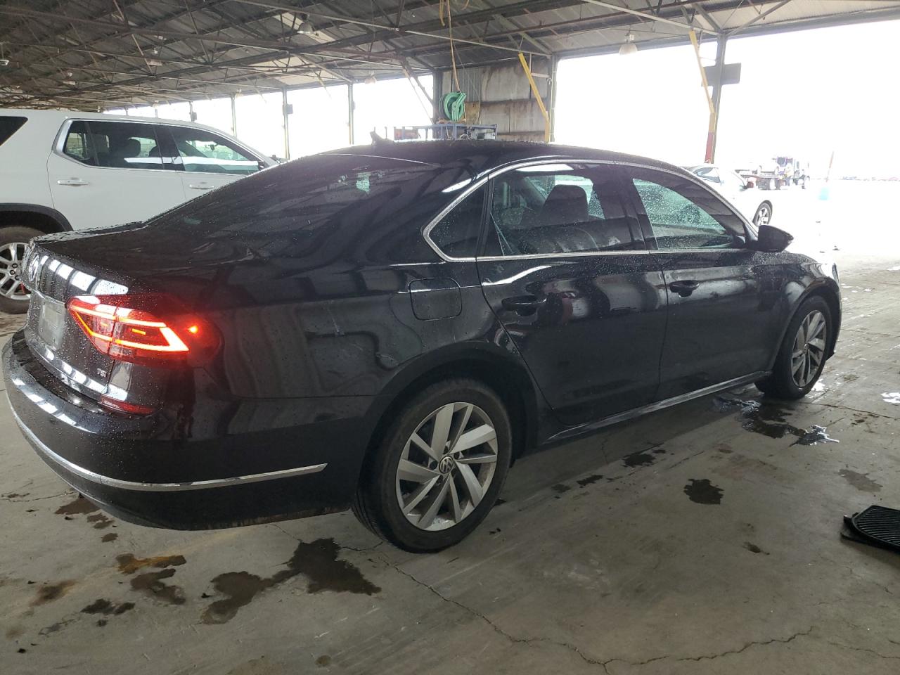 2018 Volkswagen Passat VIN 1VWBA7A31JC027258 Copart auction photo, front end damage thumbnail 3