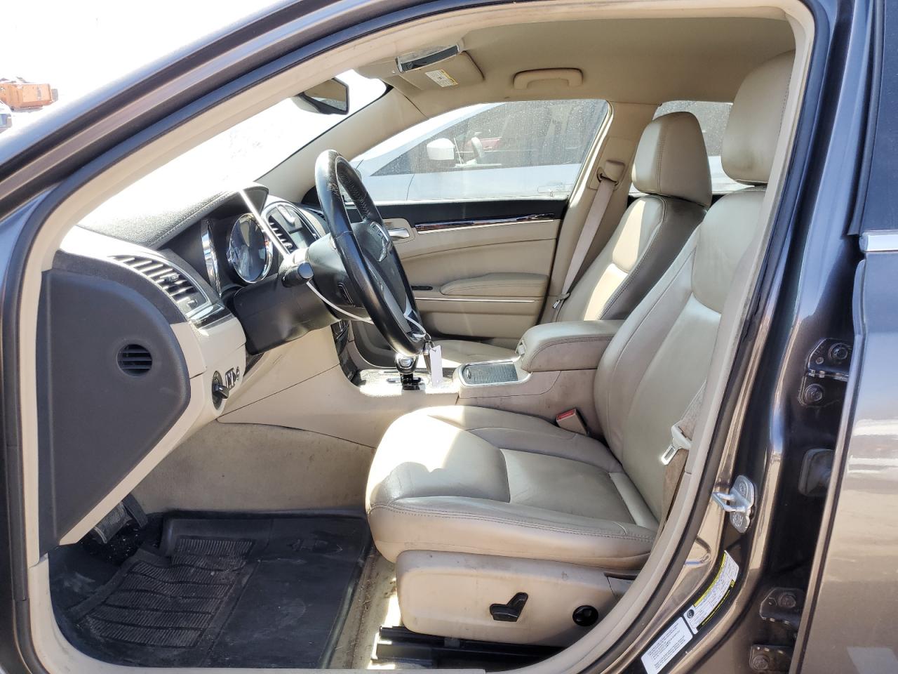 2013 Chrysler 300 VIN 2C3CCAAG1DH577597 Copart auction photo, side / minor dent/scratches damage thumbnail 7