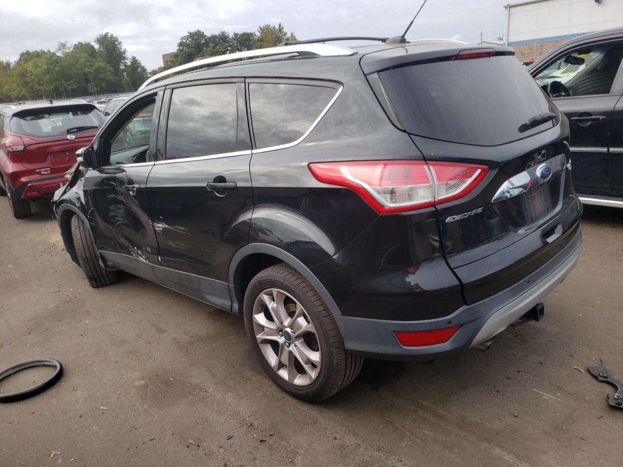 2015 Ford Escape VIN 1FMCU9JX5FUB92160 Copart auction photo, side / front end damage thumbnail 2