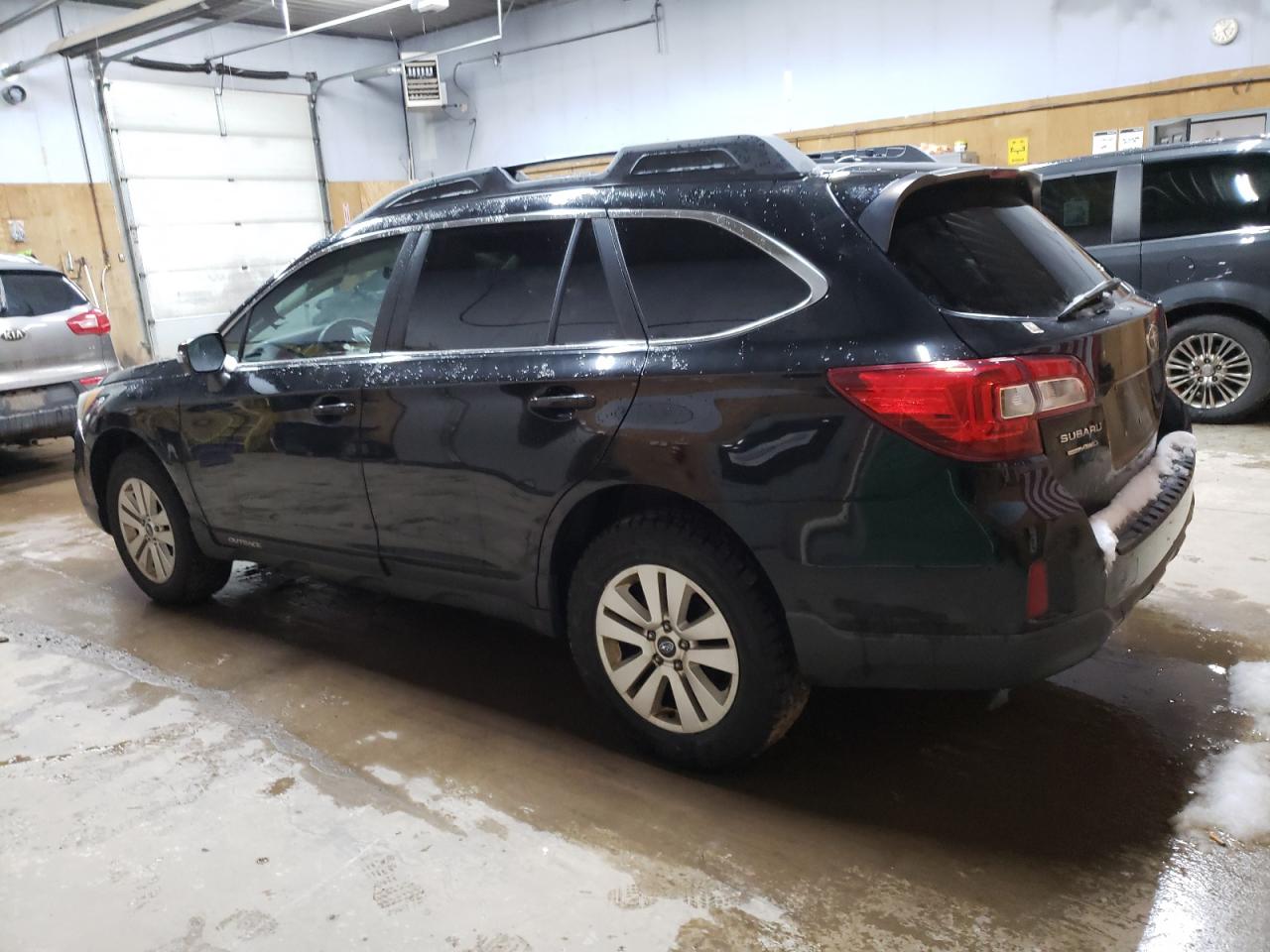 2015 Subaru Outback VIN 4S4BSBFC3F3362410 Copart auction photo, front end / minor dent/scratches damage thumbnail 2